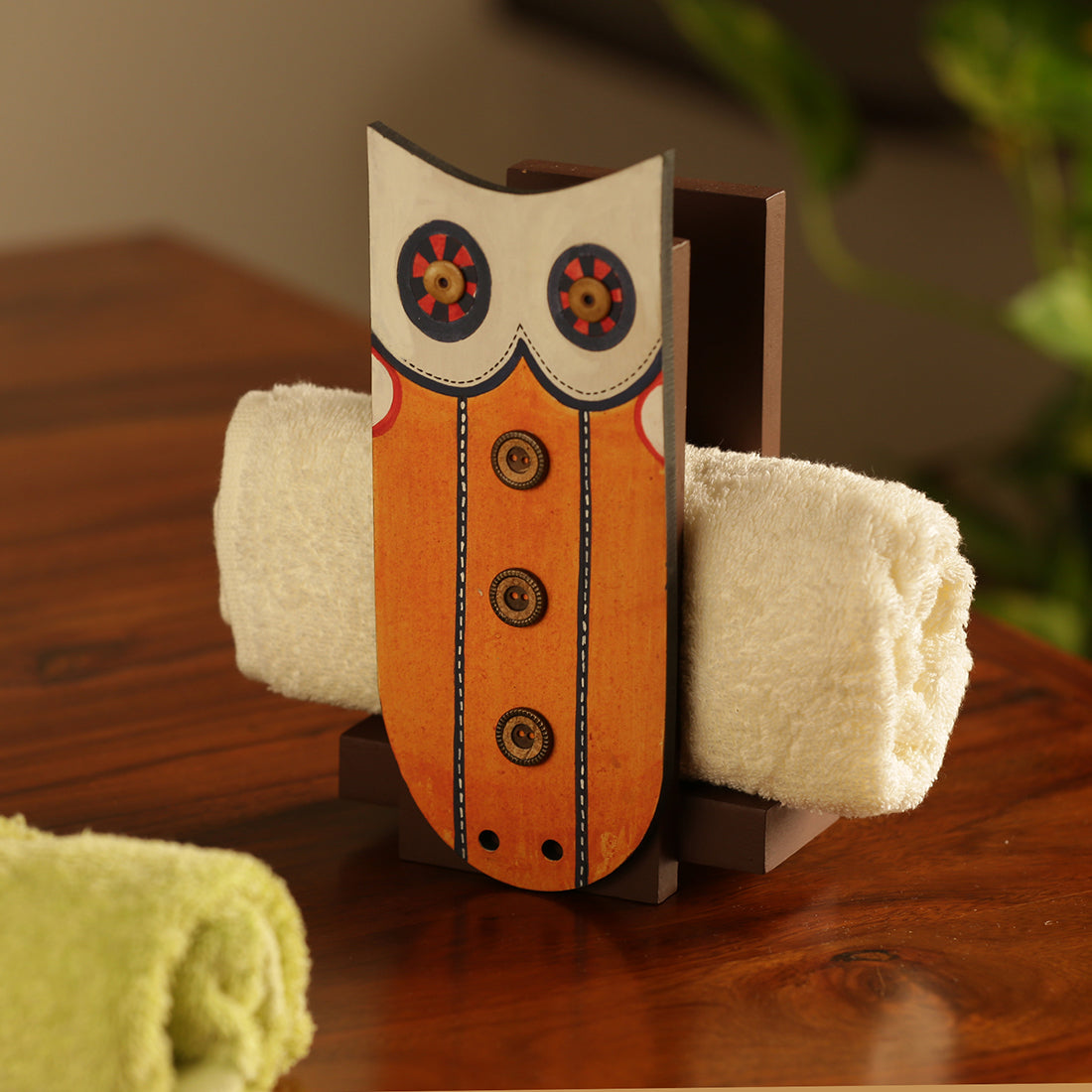EXCLUSIVELANE 'Owl Motif' Pine Wood Towel Holder (Upto 3 Towels)
