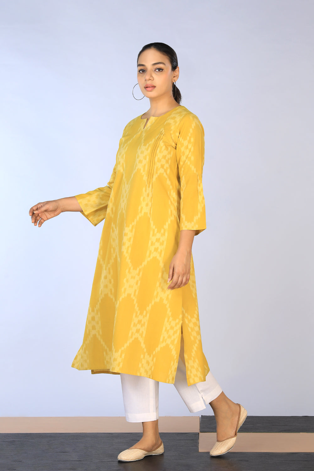 Kalanjali Ethnics Handwoven cotton Pochampally Ikat Kurti - view 4