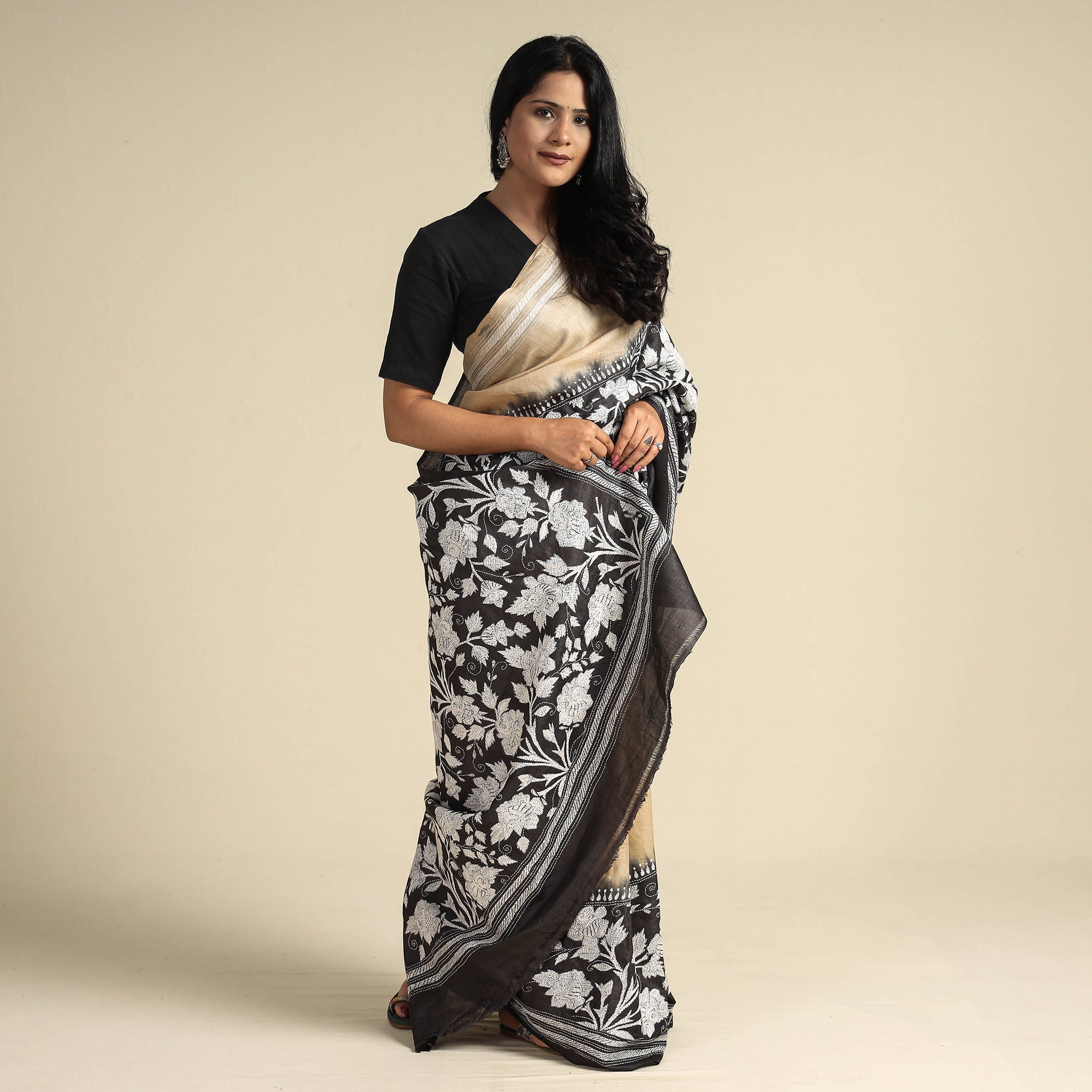 KHUSHBASH - HAPPY LOOM OF EAST Black - Bengal Kantha Embroidery Handloom Tussar Silk Saree - view 3