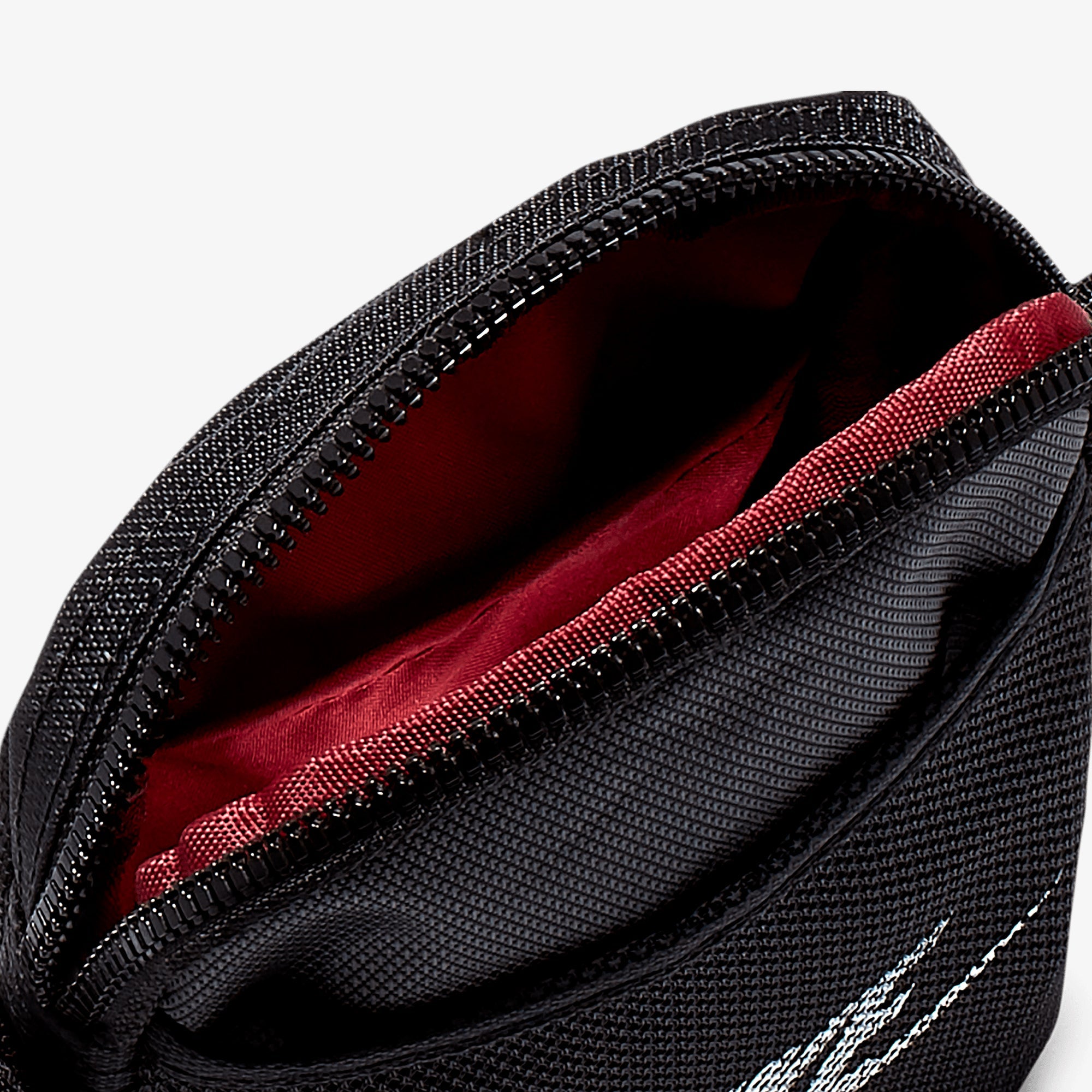 Nike | Heritage Crossbody Bag (small, 1l) { Black/black/white - view 4