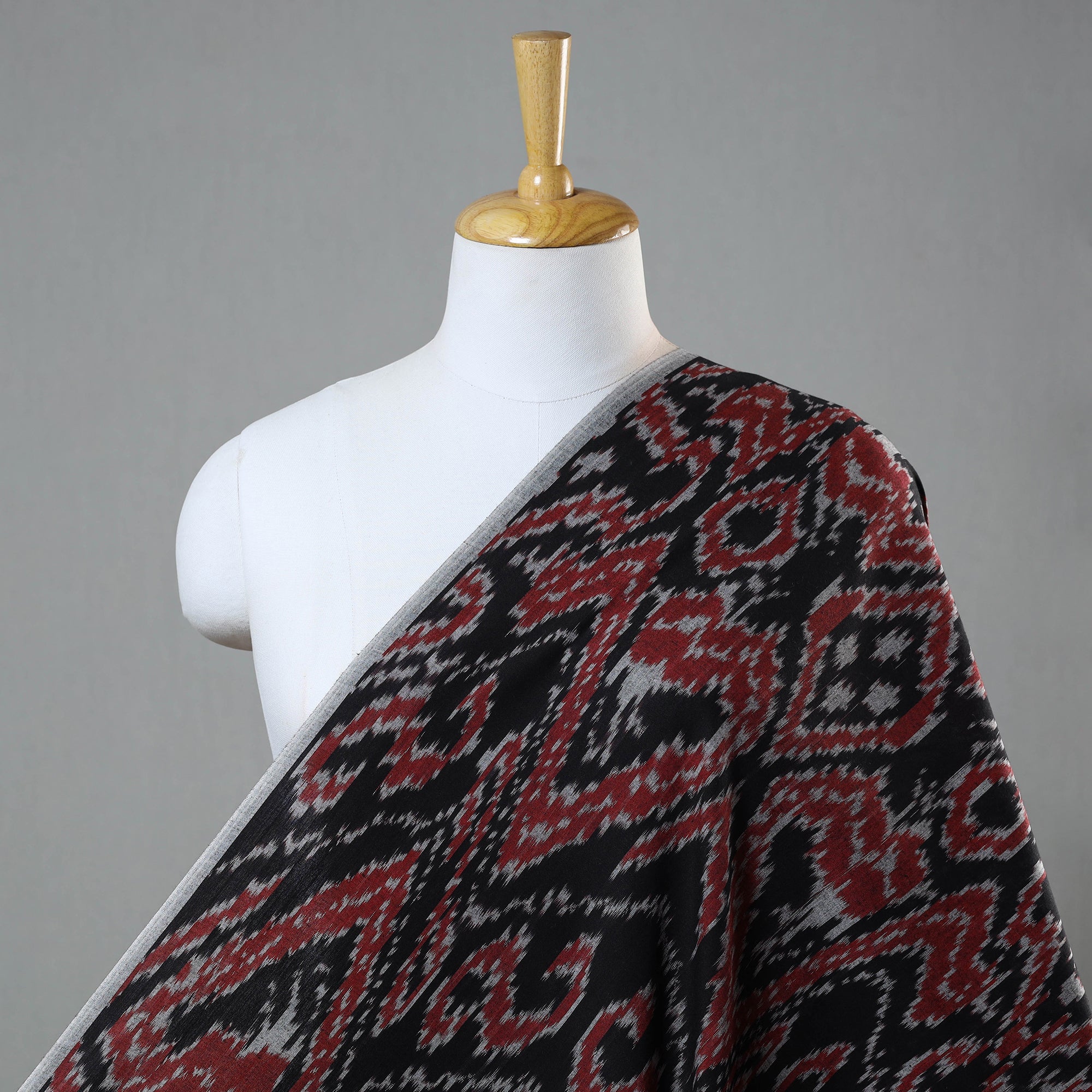 IKAT WEAVES BY EDEM CHANDANA Black - Handloom Cotton Central Asian Pochampally Ikat Fabric 10