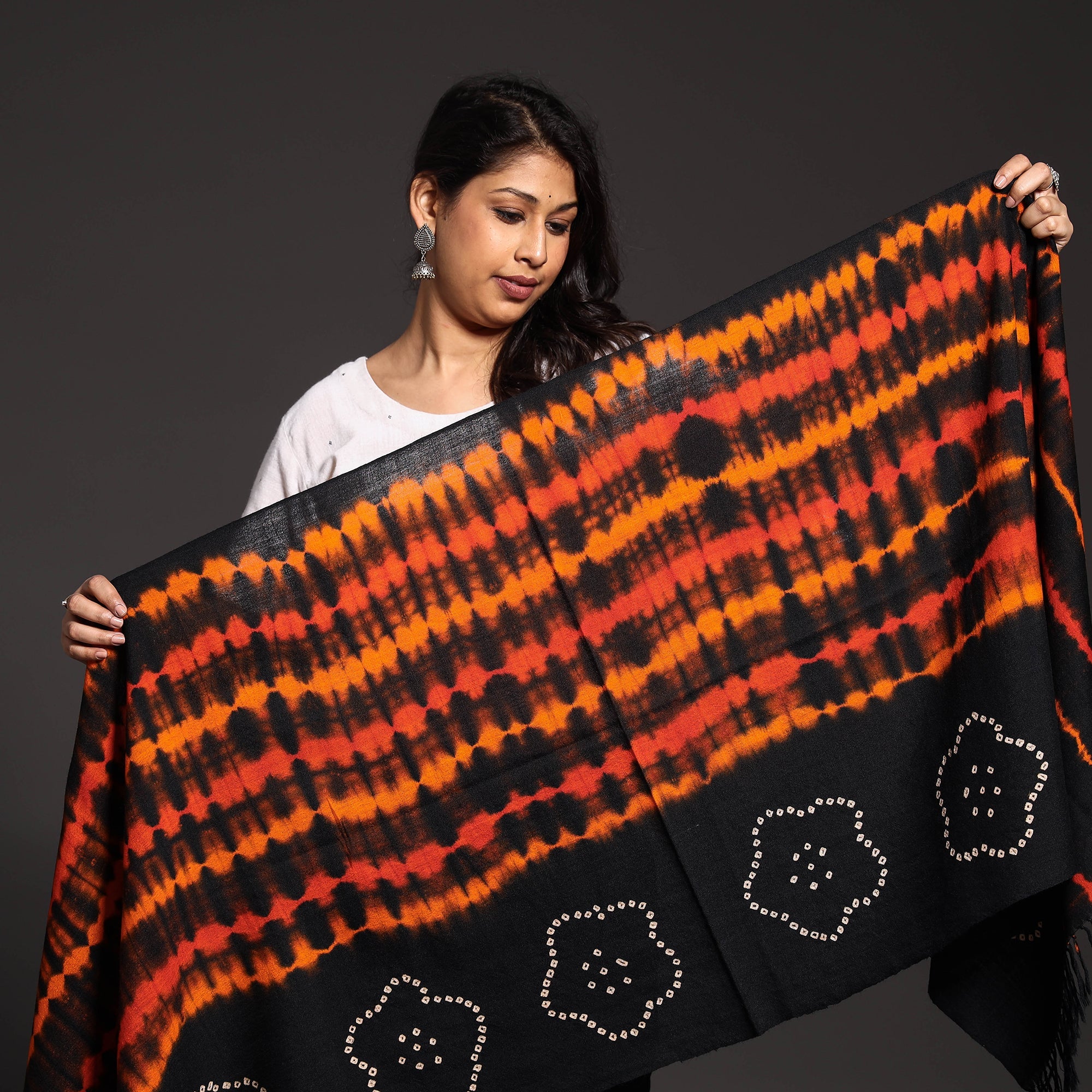 VANKAR BHIMJI KANJI Black - Handwoven Tie-Dye Merino Wool Shibori & Bandhani stole - view 3