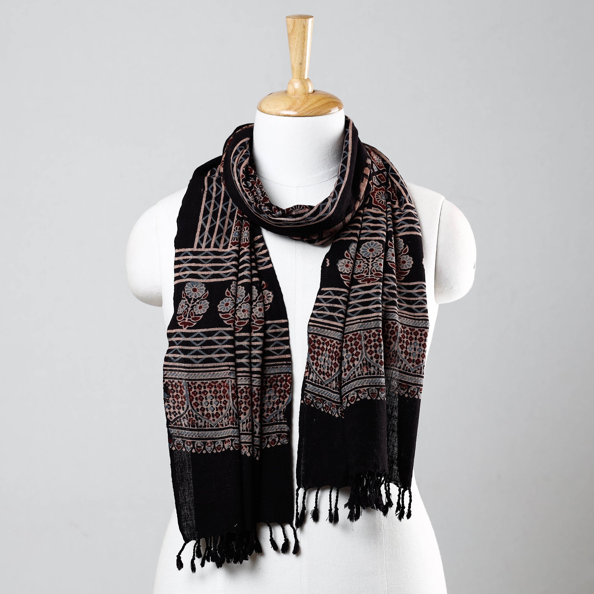 KACHCHH JI CHHAAP Black - Ajrakh Prints Kutch Bhujodi Kala Cotton Handwoven Stole