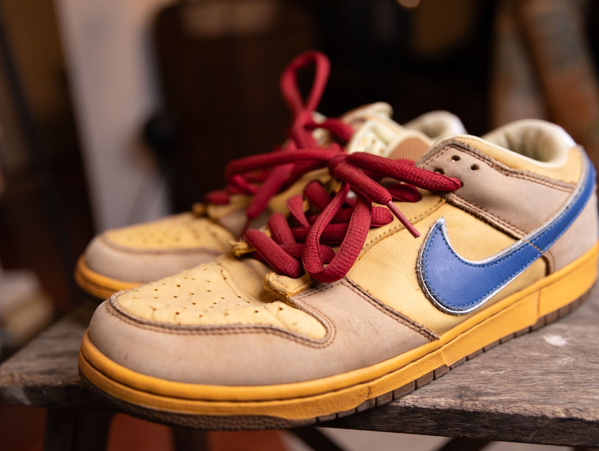 Nike SB Dunk Low Newcastle Brown Ale - view 2