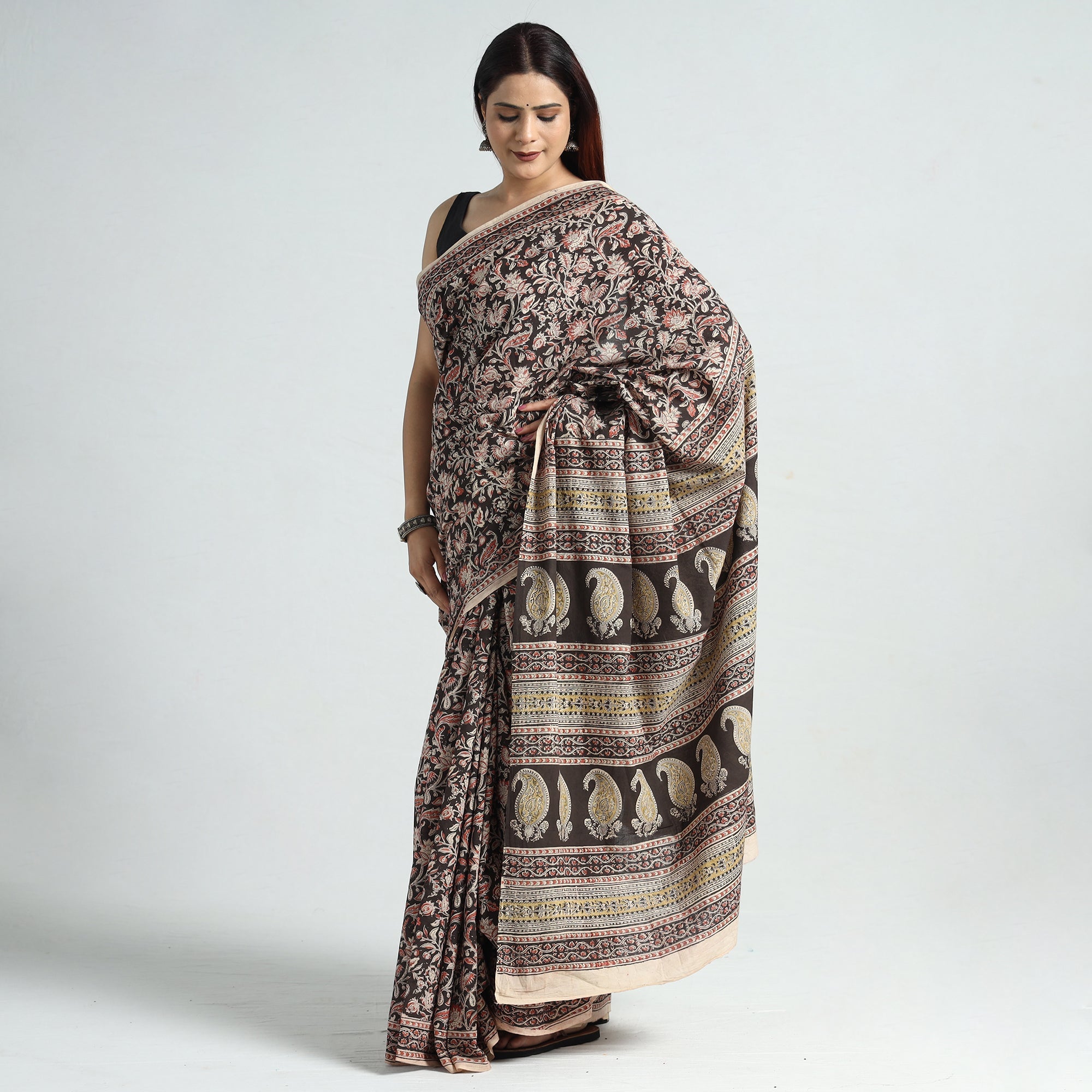 PITCHUKA SRINIVAS KALAMKARI PEDANA Black - Pedana Block Print Cotton Kalamkari Saree 01 - view 2
