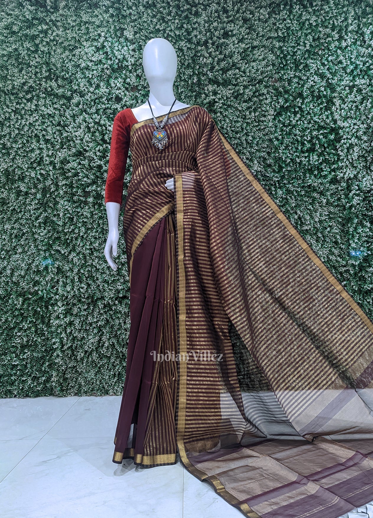 IndianVillèz Maroon Stripped Pure Silk Cotton Maheshwari Saree
