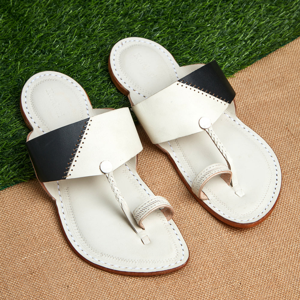 KORAKARI Black and White Handstitched Leather Kolhapuri Men Slipper