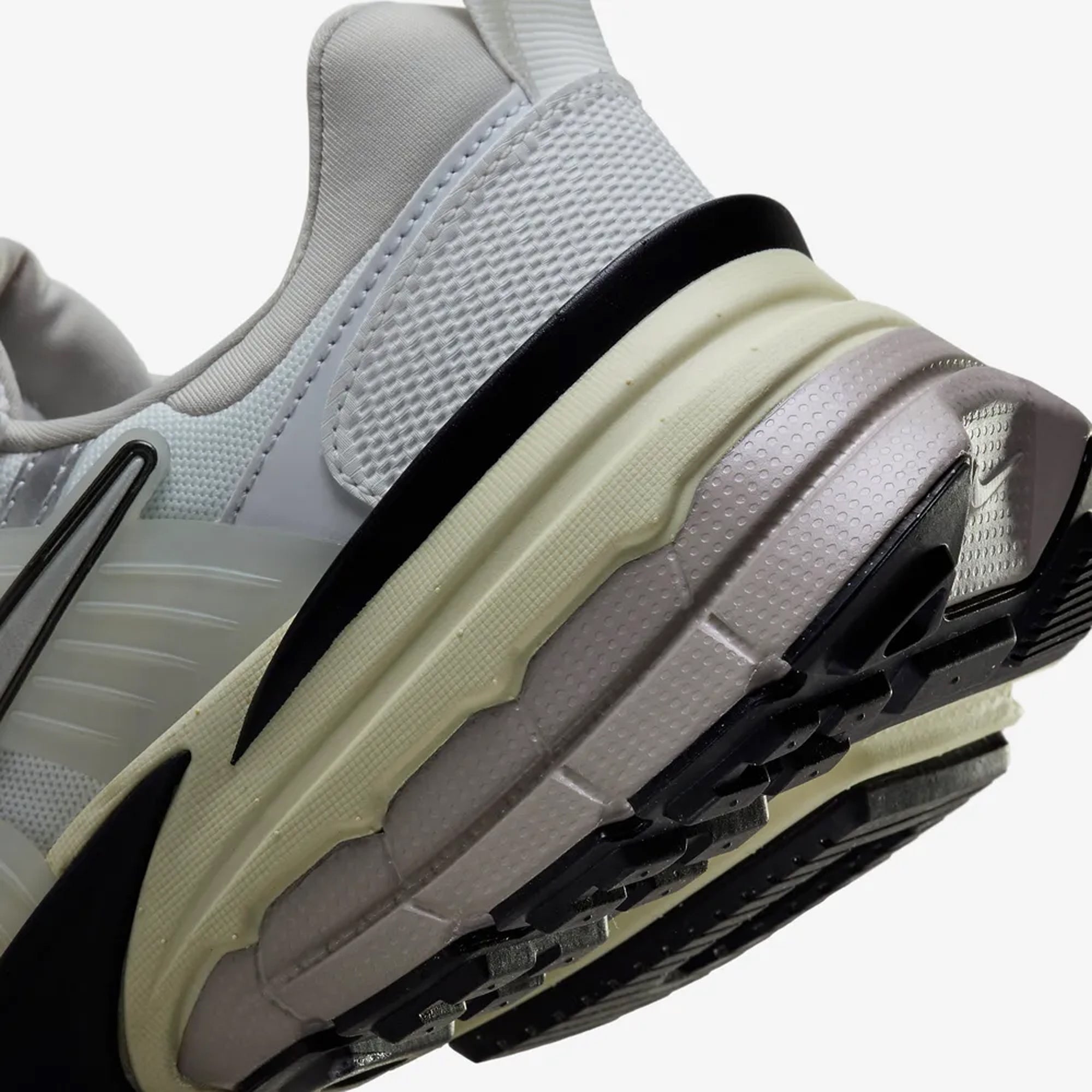 Nike | V2K RUN { SUMMIT WHITE/METALLIC SILVER - view 5