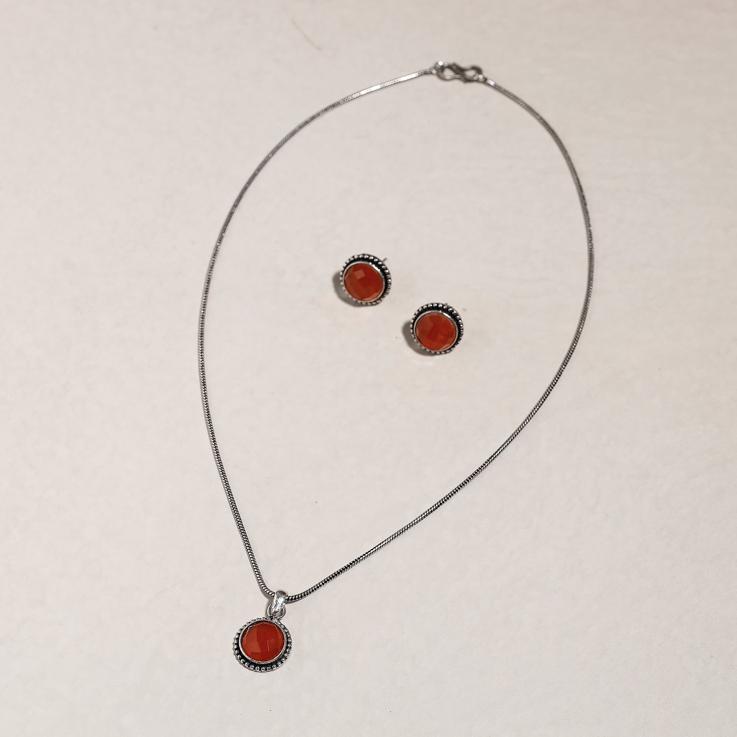 WHITE RIVER STORIES Antique Silver Finish Oxidised Brass Base Stone Work Necklace Set - view 2