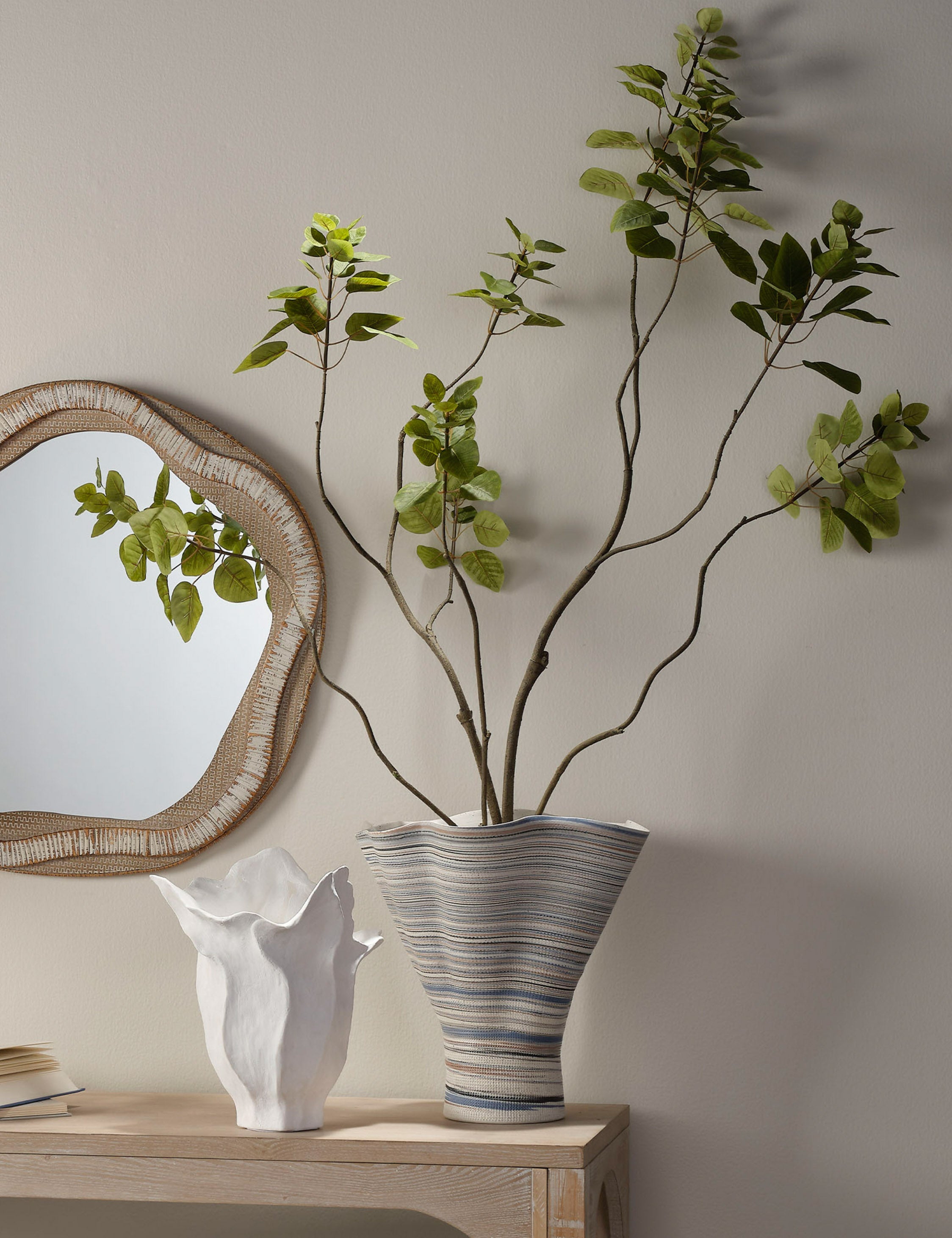 Lulu and Georgia Caliza Vase – White - view 2