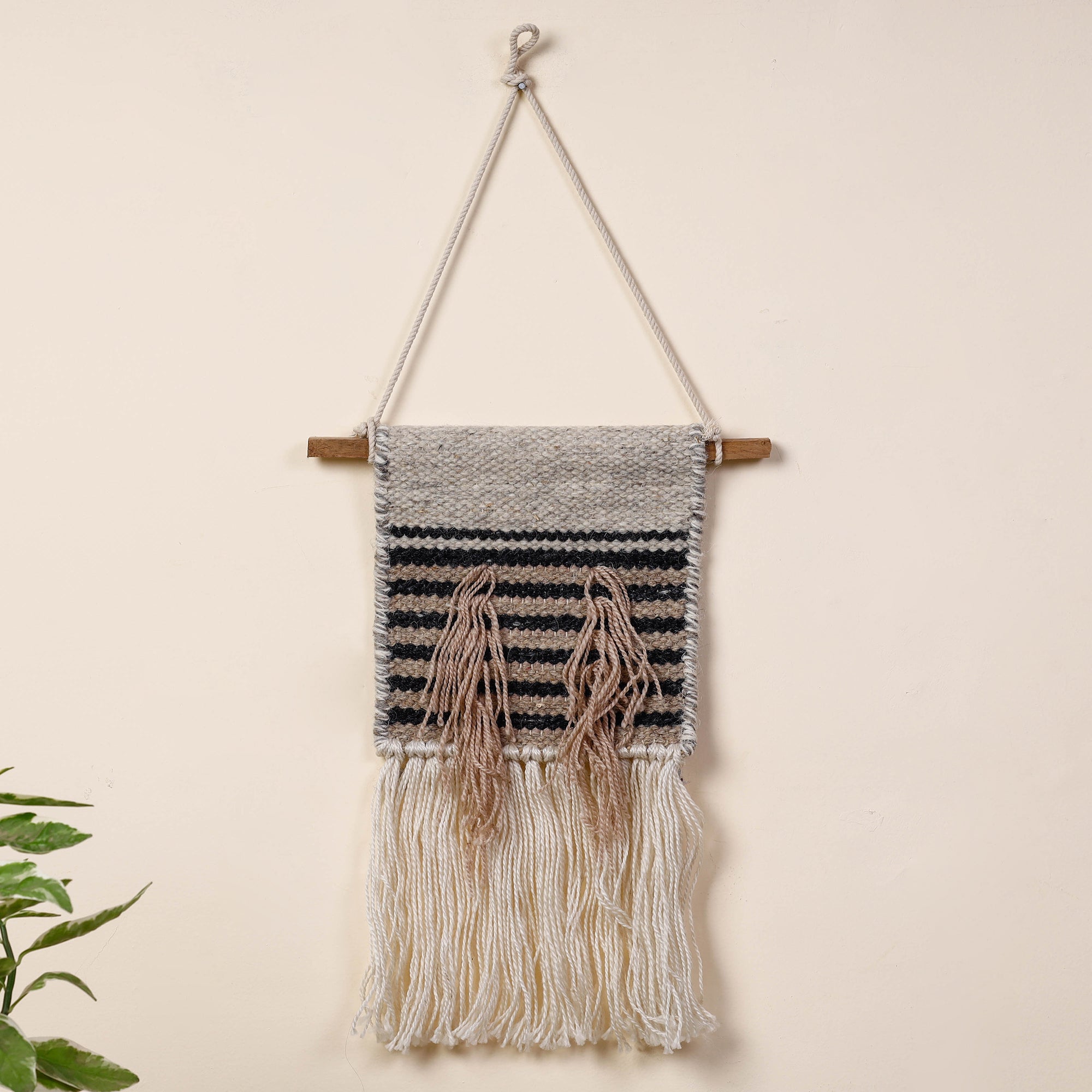 ITOKRI CRAFTS INITIATIVE Bhadohi Handwoven Wool Geometric Fringed Wall Hanging
