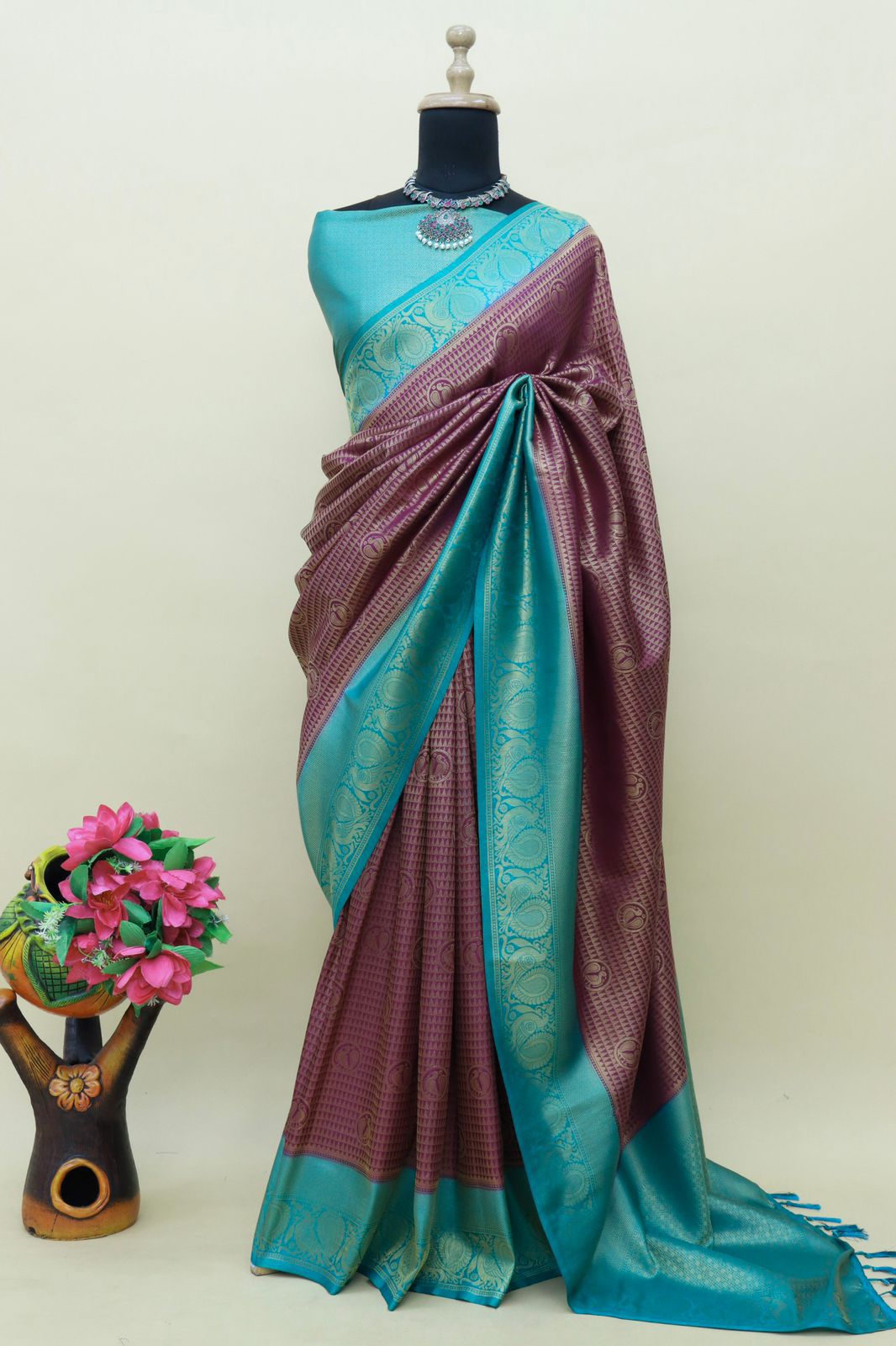ClothsVilla Purple Kuber Soft Silk Saree with Exquisite Golden Jari Work & Matching Blouse
