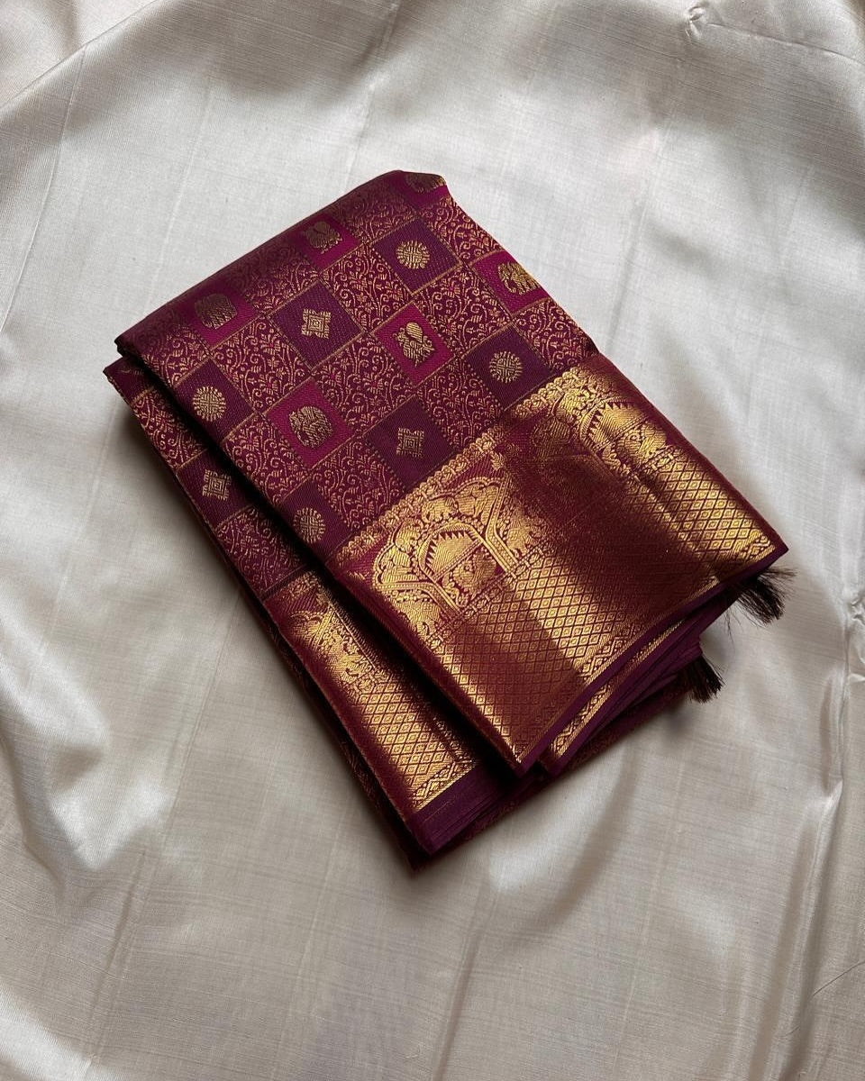 Aayna Prettiest Purple Soft Silk Saree With Improbable Blouse Piece