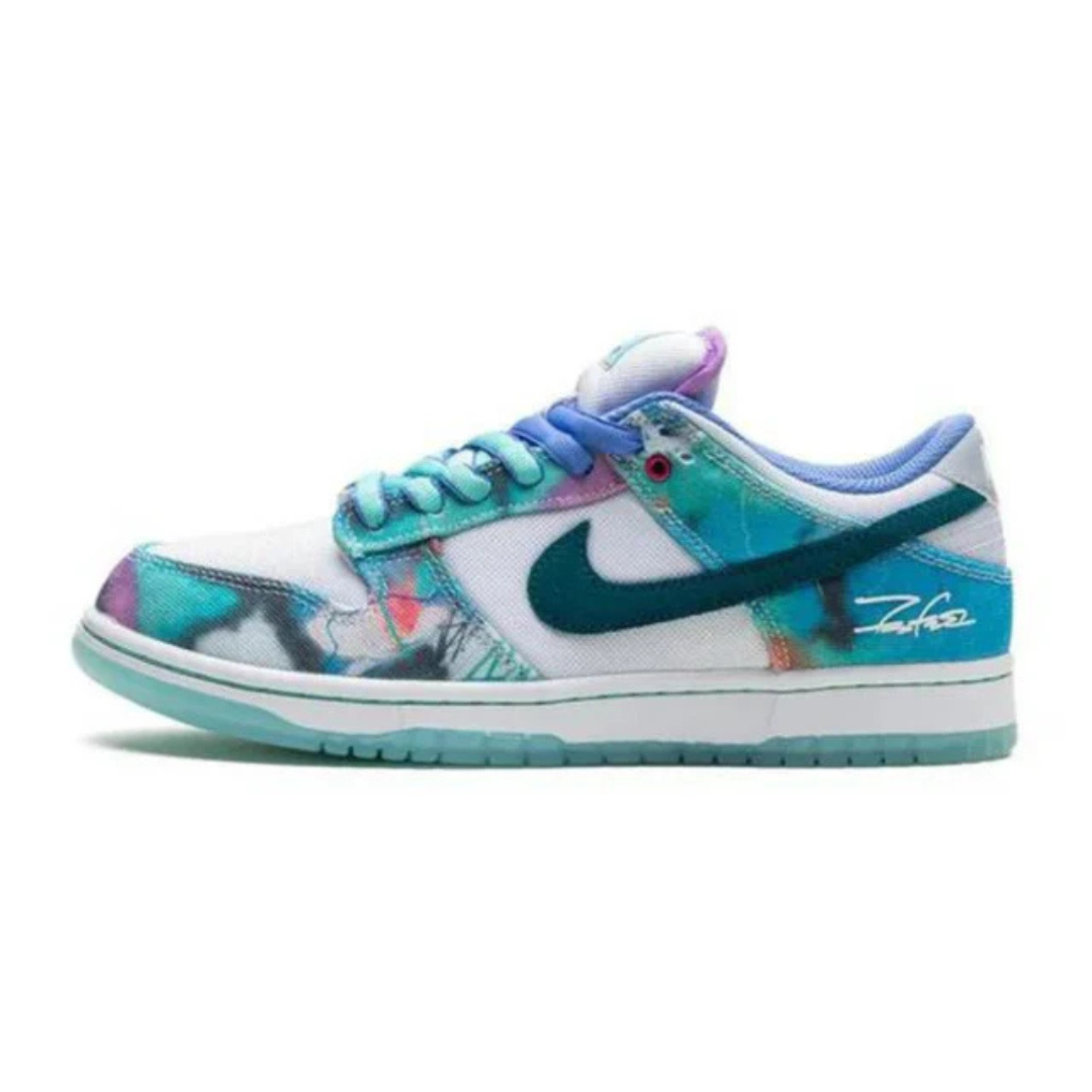 Cop Underdog Nike SB Dunk Low x Futura Laboratories - view 3