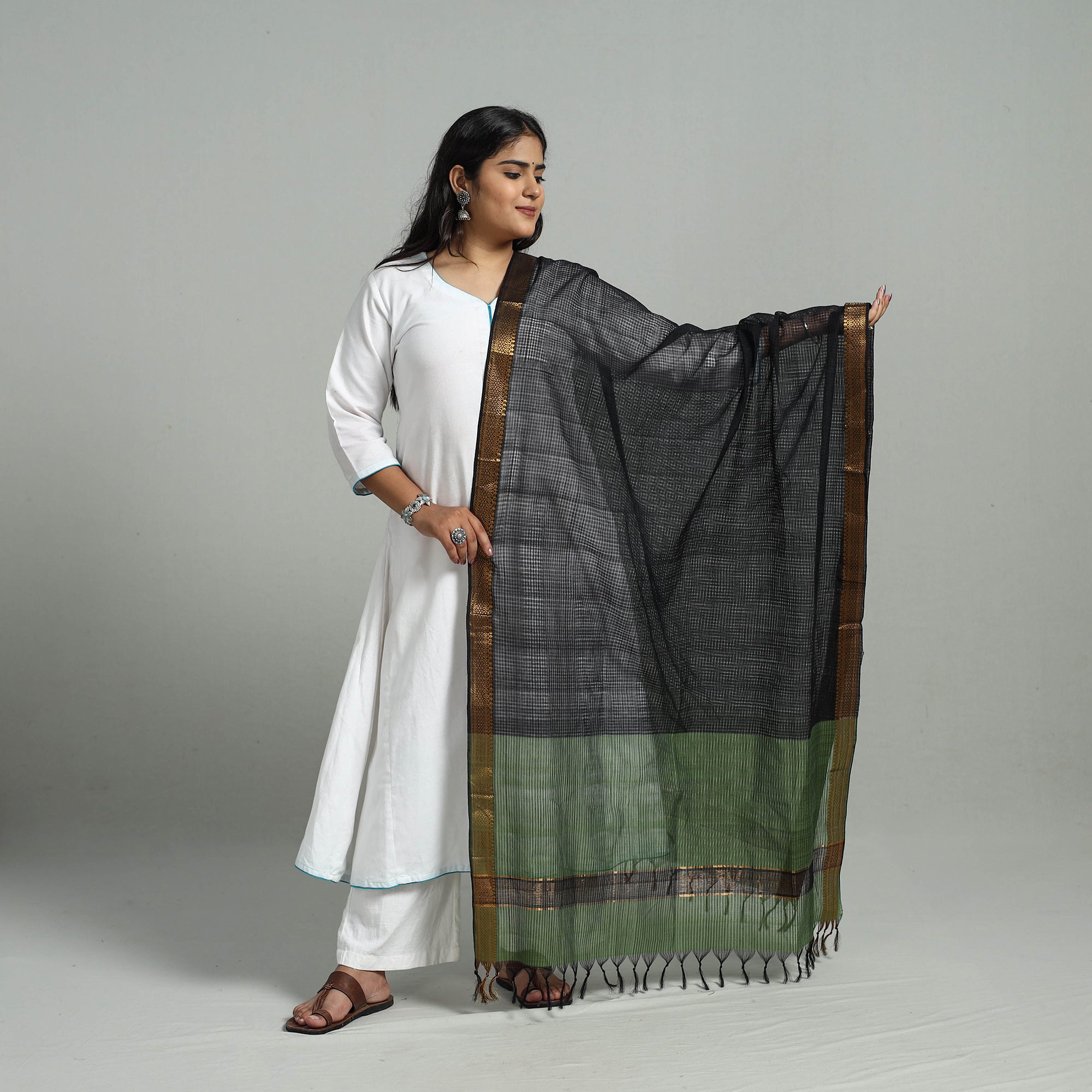 SOUTH KARGHA Black - Handloom Cotton Nizam Zari Border Mangalagiri Dupatta 01