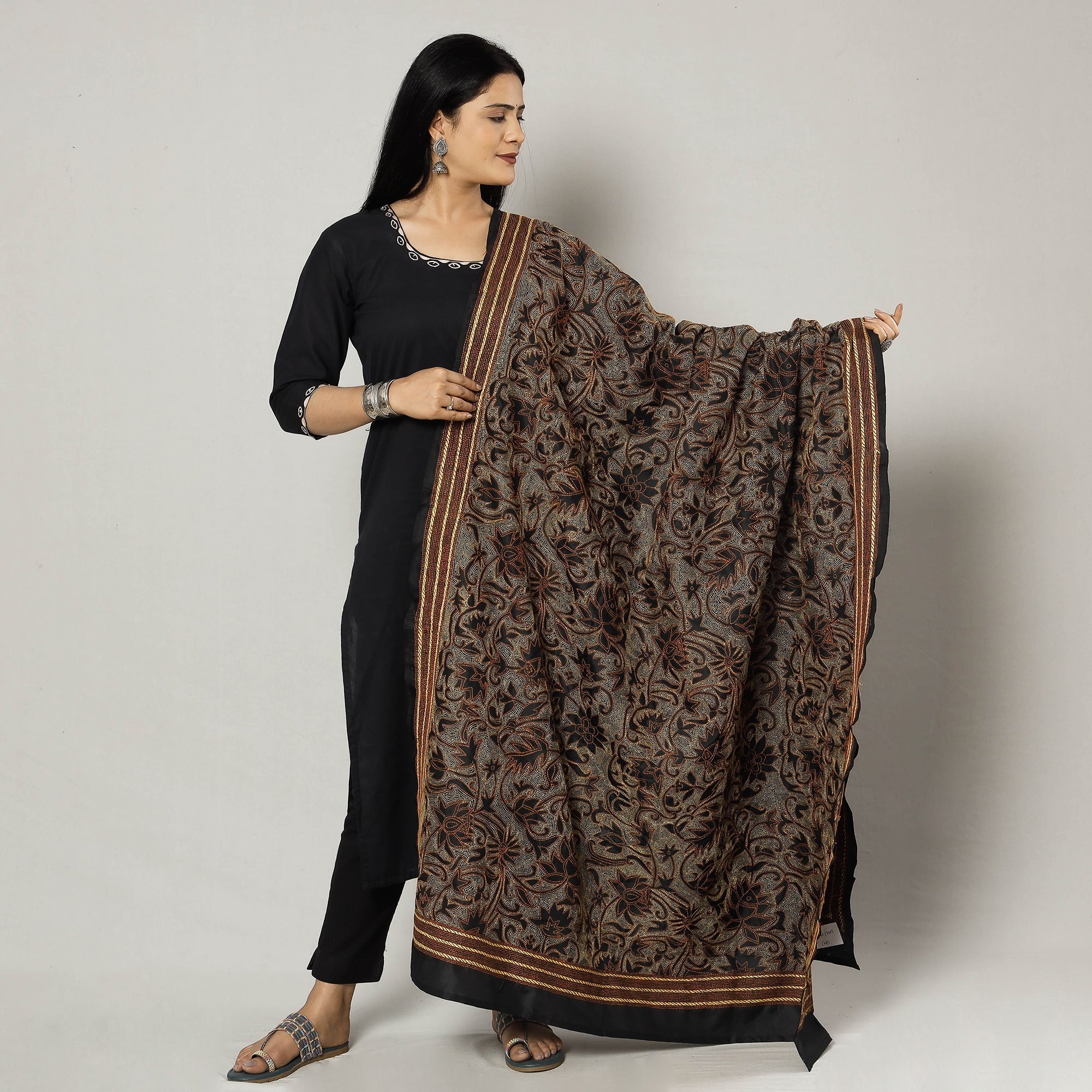 KHUSHBASH - HAPPY LOOM OF EAST Black - Bengal Nakshi Kantha Embroidery Tussar Silk Handloom Dupatta