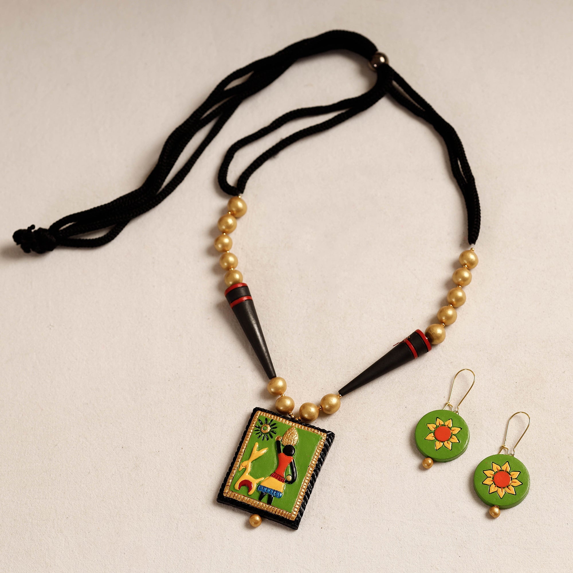 KHUSHBASH - HAPPY LOOM OF EAST Bishnupur Handpainted Terracotta Necklace Set - view 2