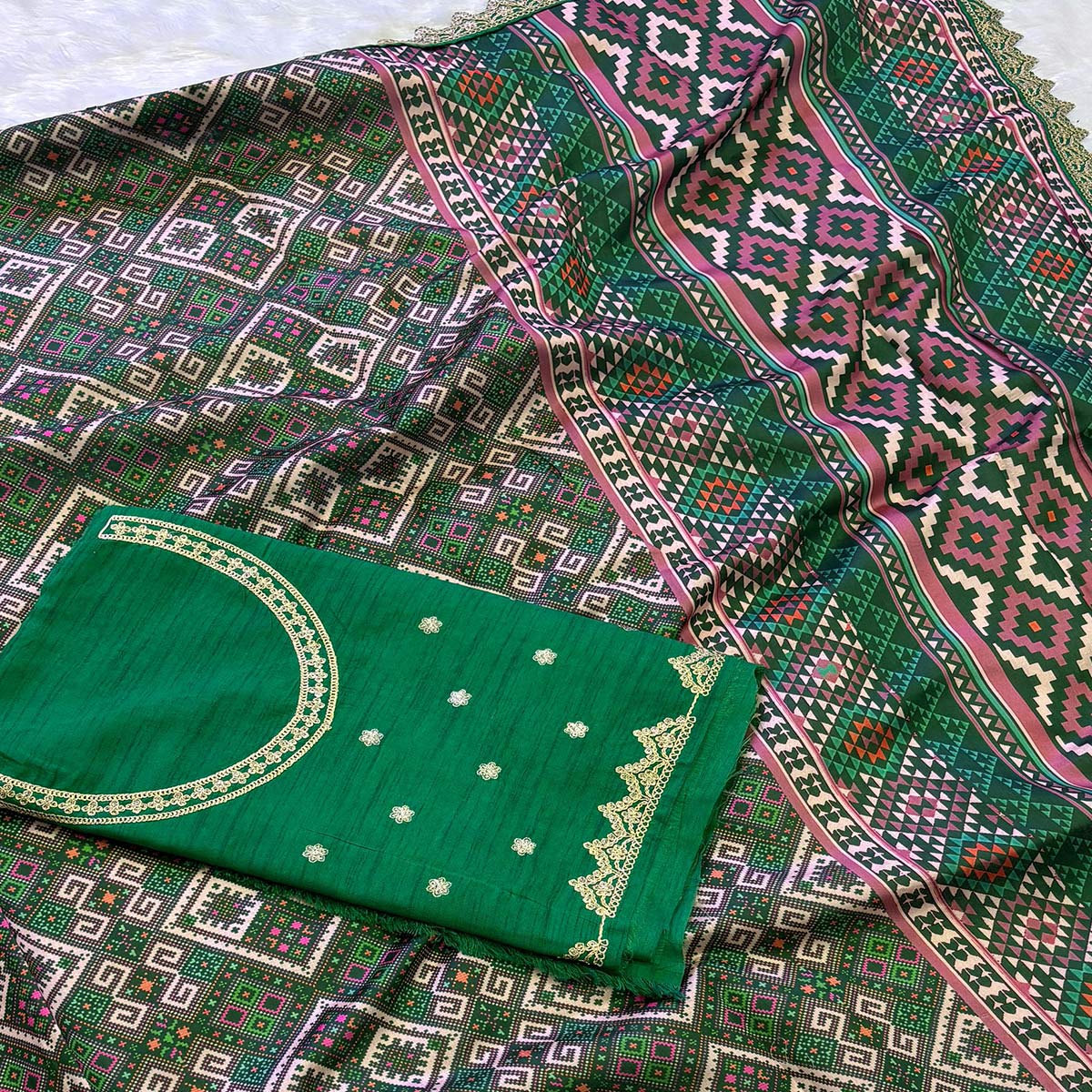 BlackTree green-printed-patola-tussar-silk-sare - view 2