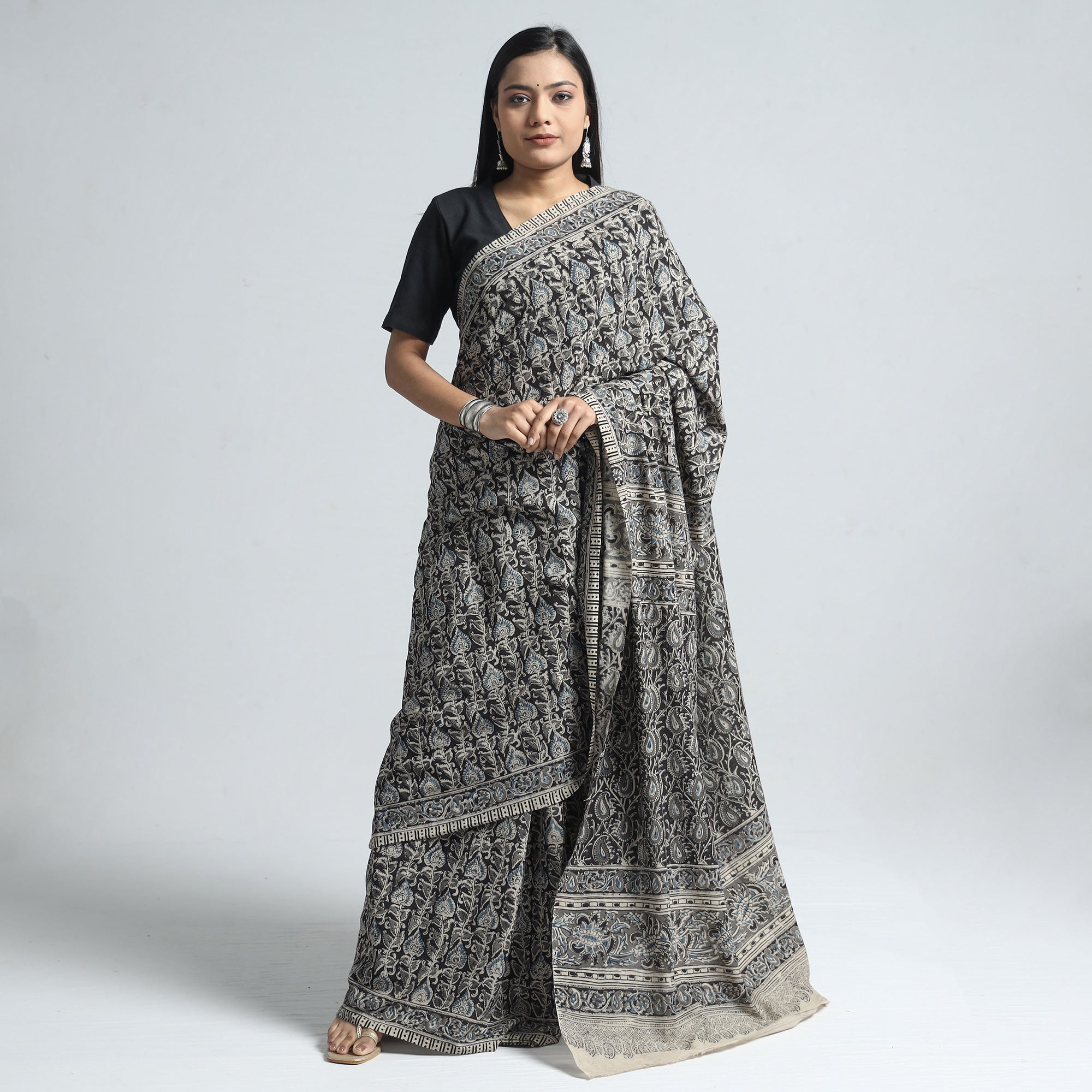 VENKATA BHANU KALAMKARI PEDANA Black - Pedana Block Print Cotton Kalamkari Saree - view 2