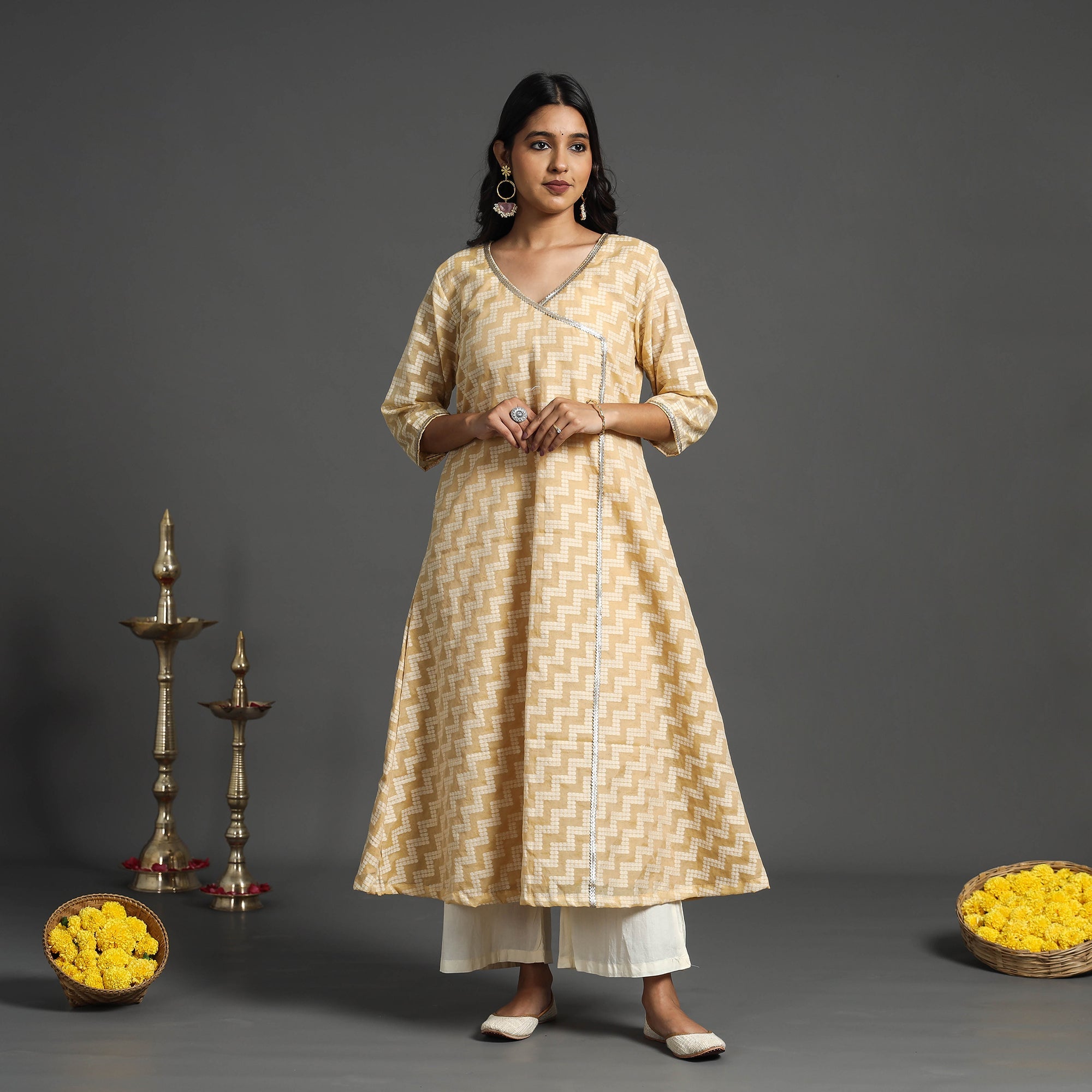 ITOKRI CASUALS Beige - Handwoven Cutwork Cotton Banarasi Kurta 05 - view 2