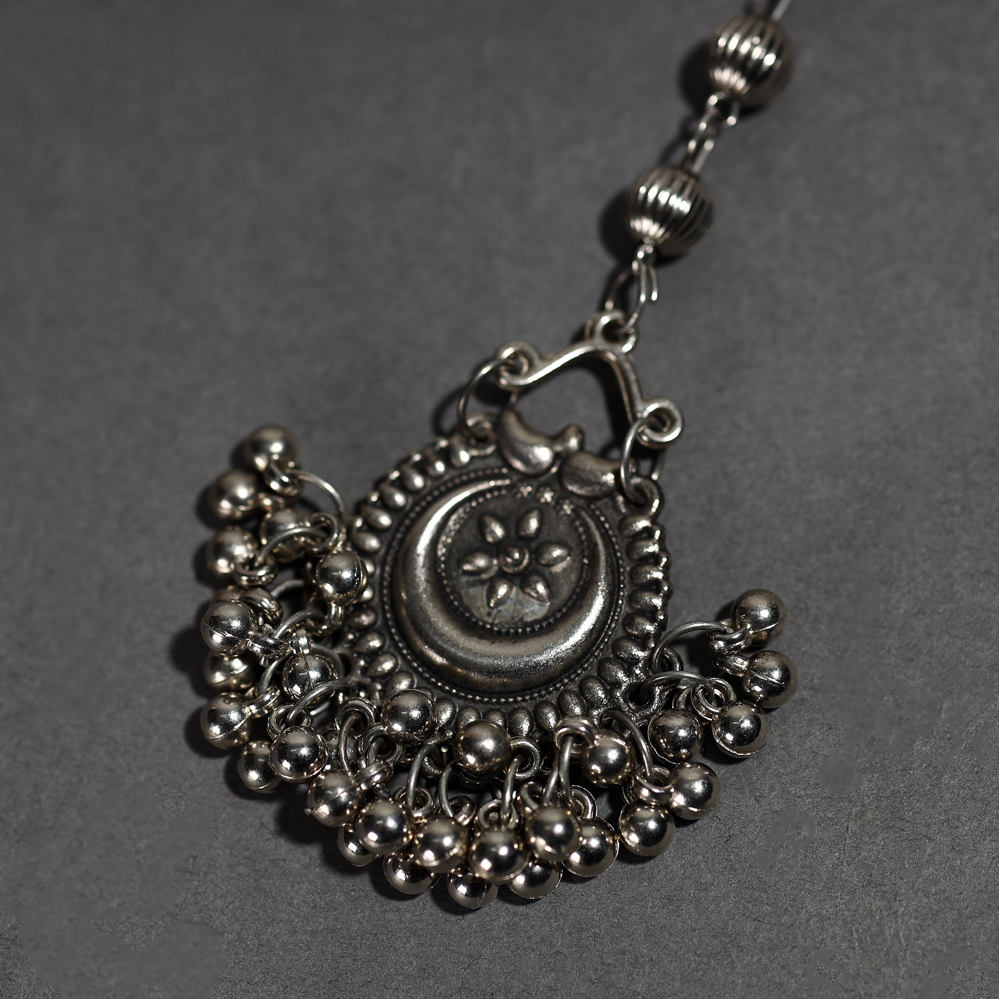 WHITE RIVER STORIES Antique Finish Oxidised White Metal Maang Tikka 16 - view 2