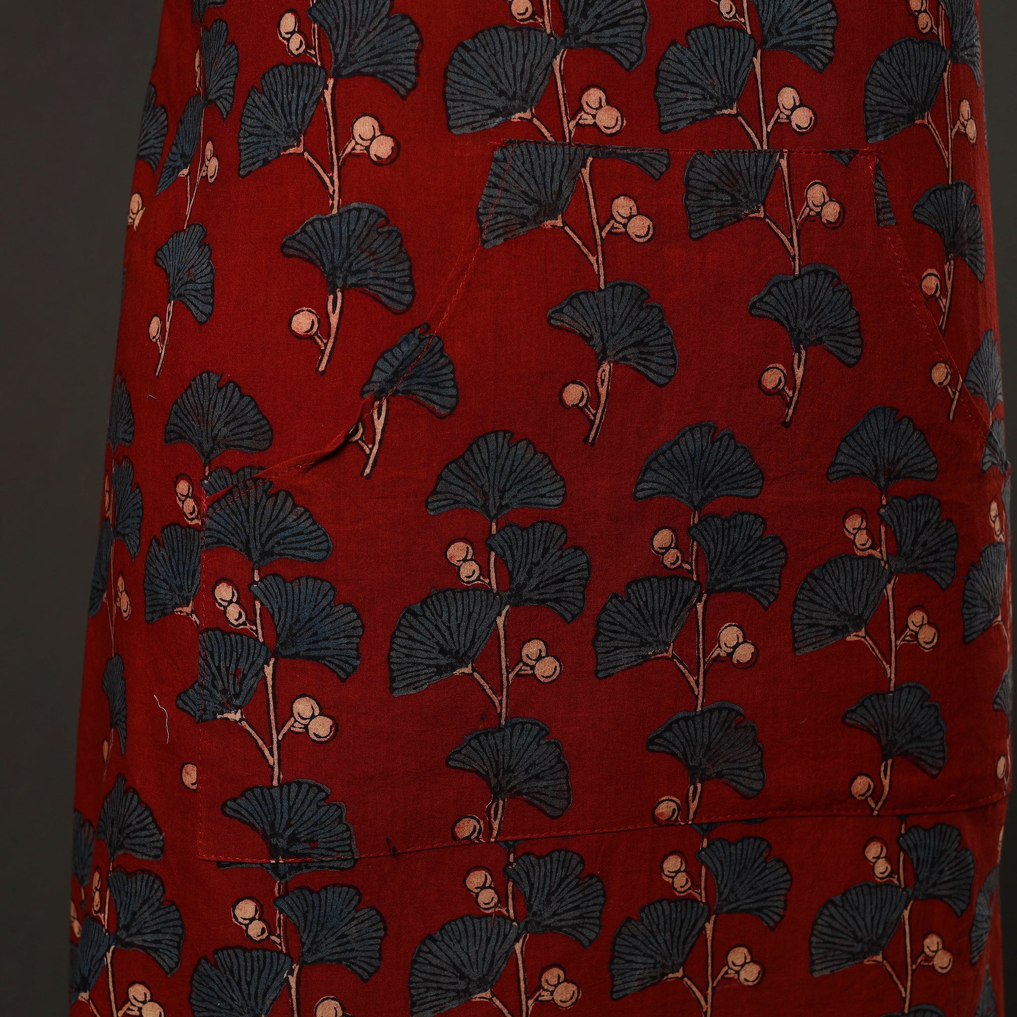 JALPARI Ajrakh Block Print Cotton Apron with Pocket 45 - view 3