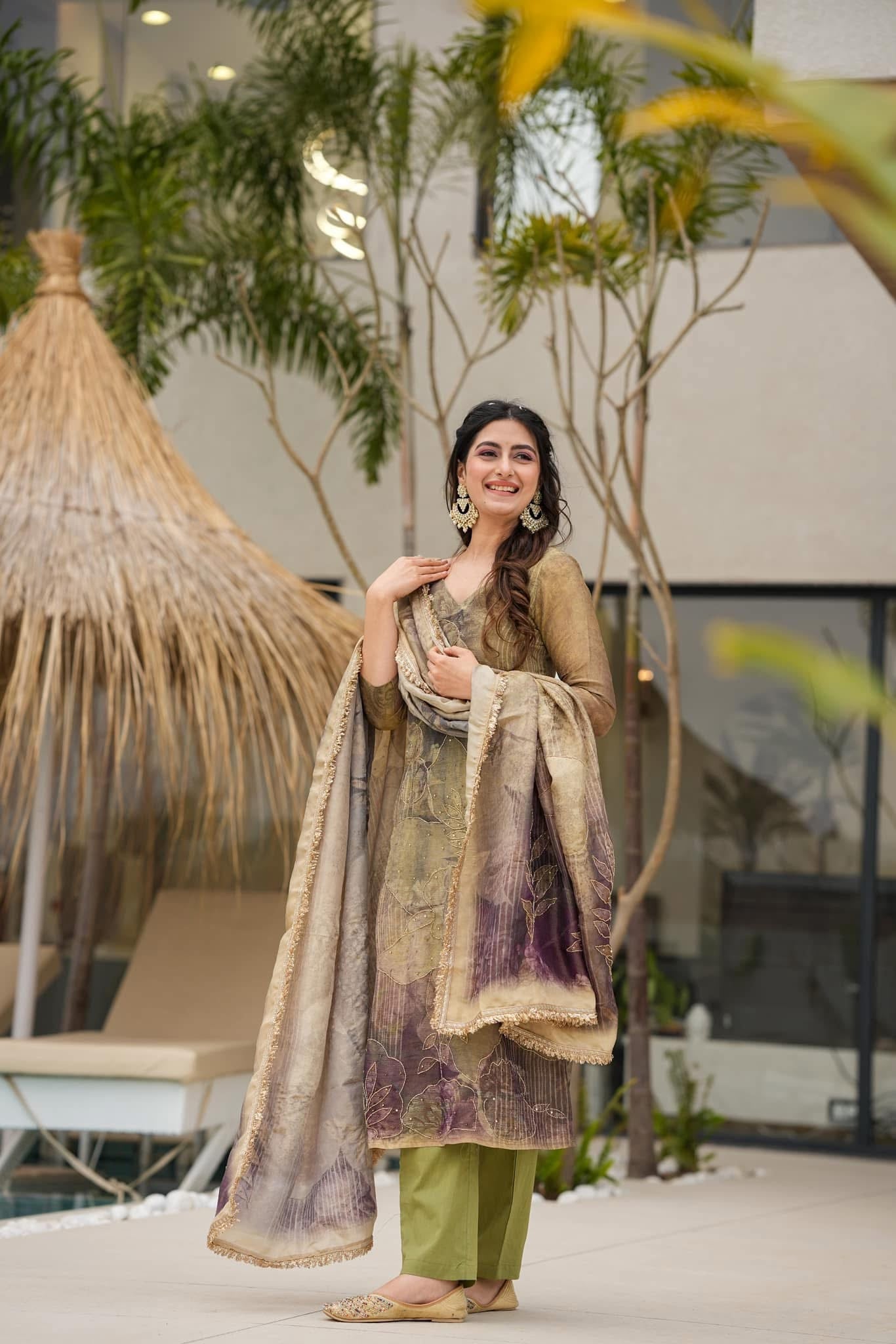 Idaho0 Rutvi silk suit set