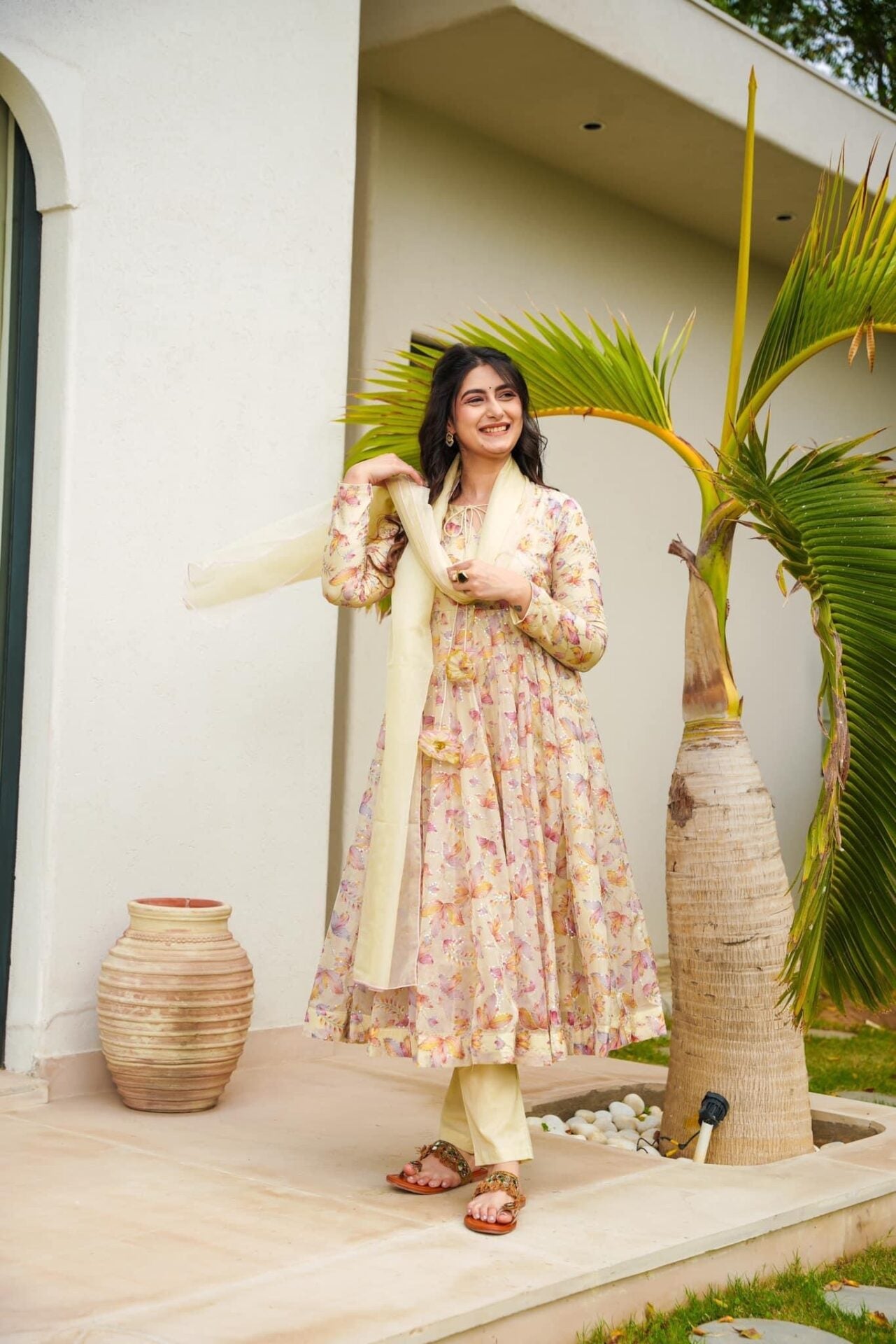 Idaho-o Sumaya embroidered organza suit set - view 4