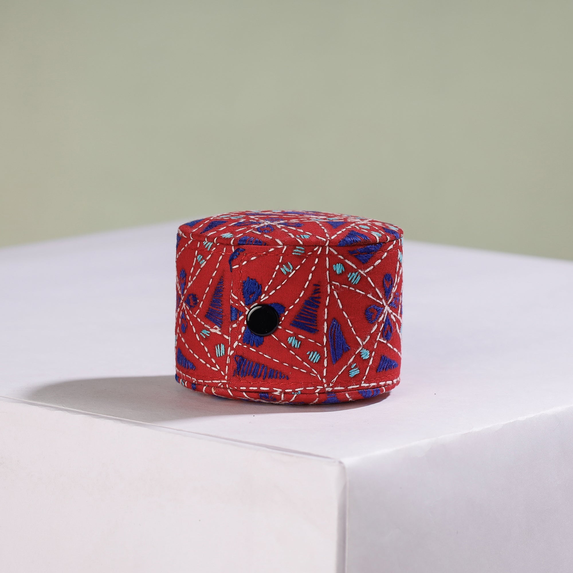 ASALKAAR Bengal Kantha Work Handcrafted Bangle Box (Small)