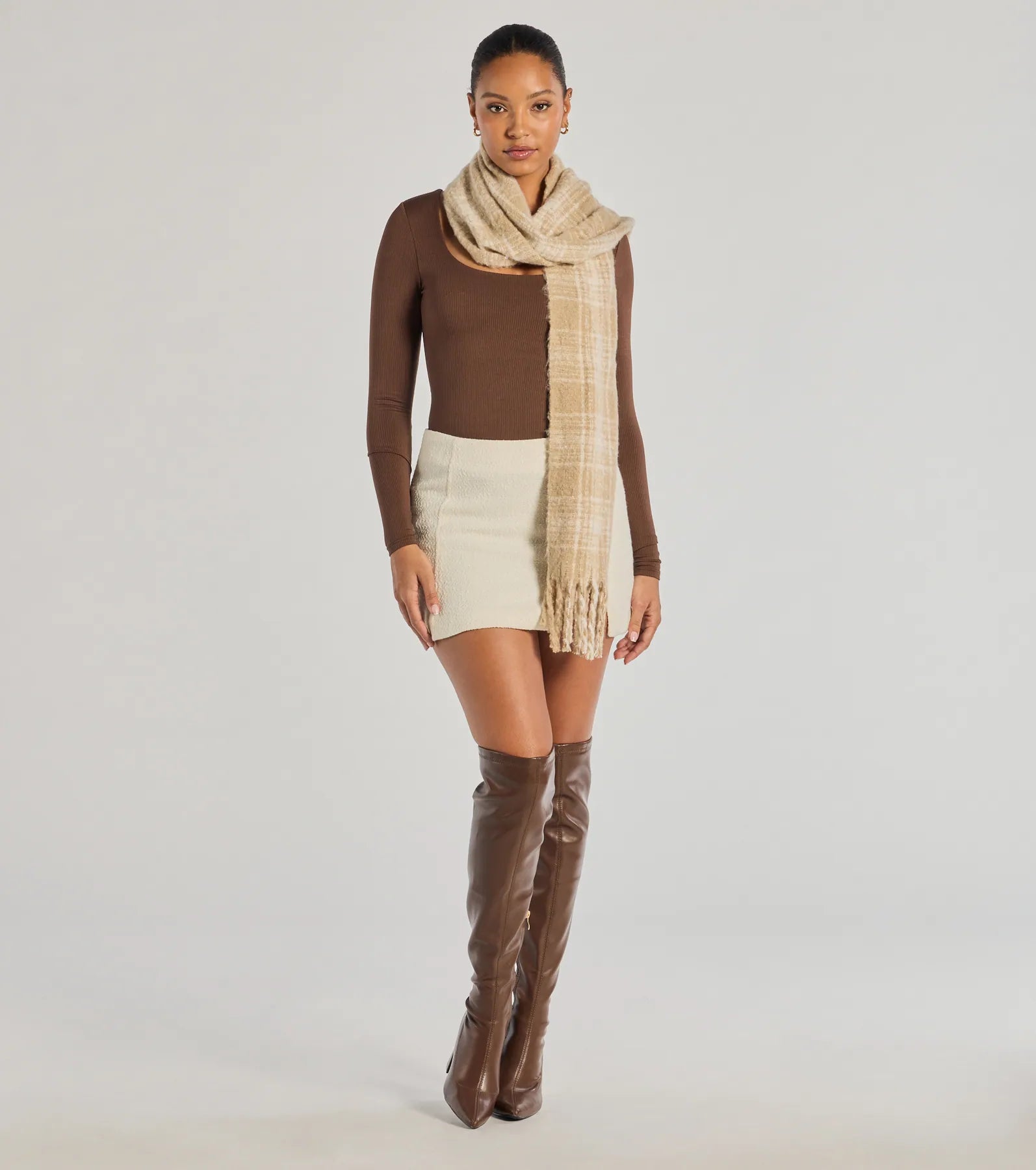 Windsor Keep It Cozy Plaid Fringe Knit Scarf – BEIGE