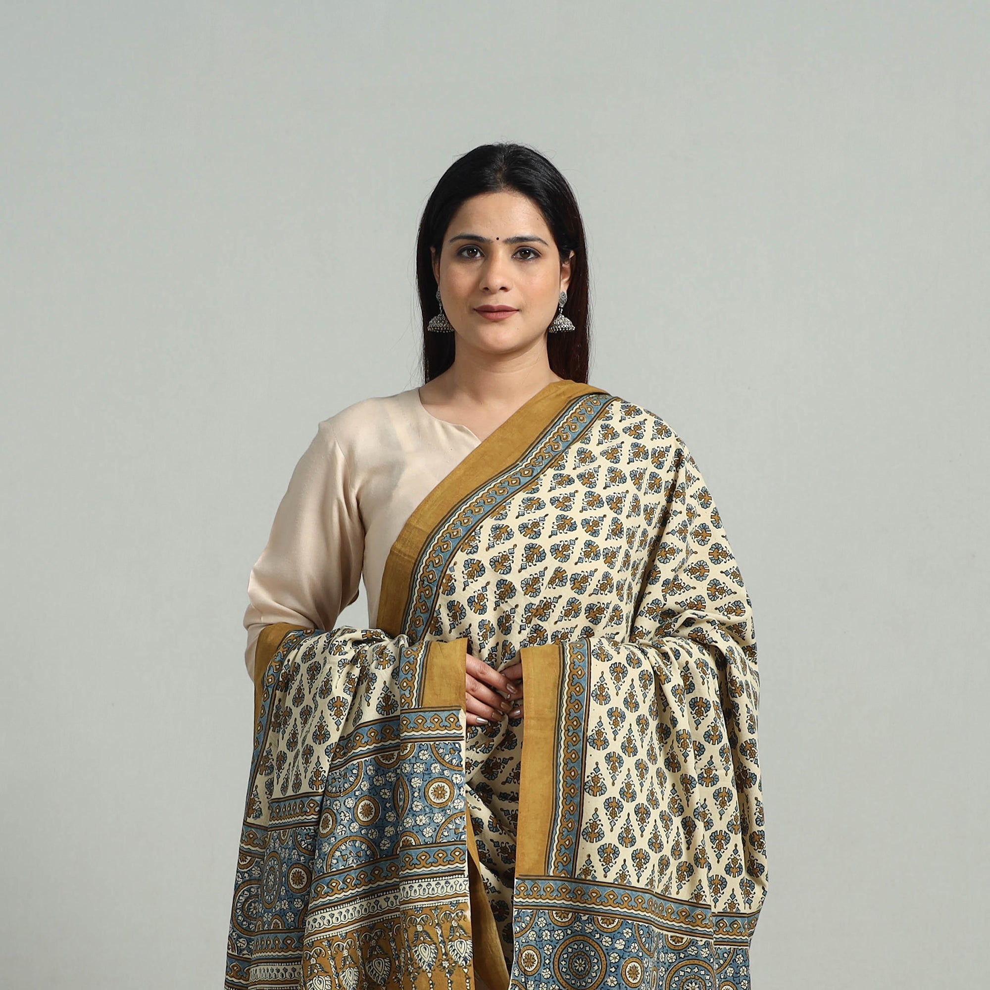 AJRAKH BY SUFIYAN ISMAIL KHATRI Beige - Hand Block Printed Cotton Ajrakh Dupatta 05 - view 3
