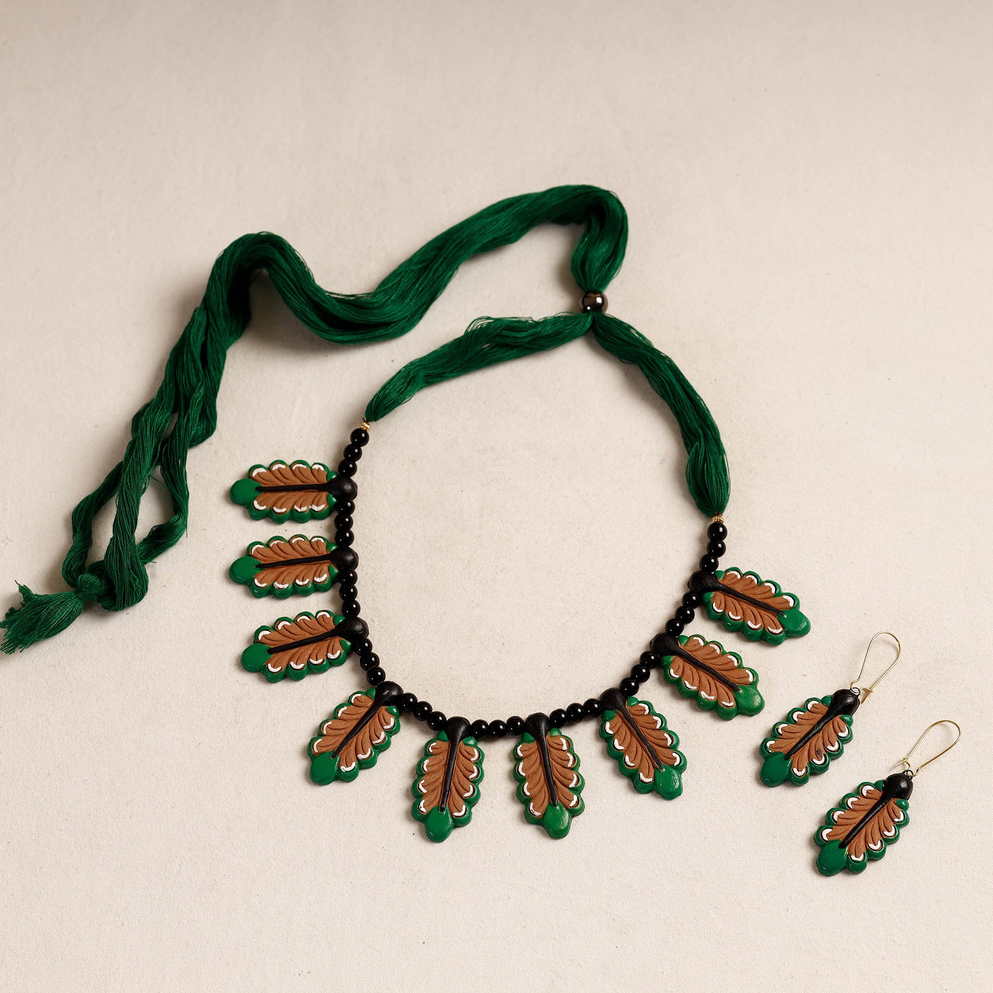 KHUSHBASH - HAPPY LOOM OF EAST Bishnupur Handpainted Terracotta Necklace Set - view 2