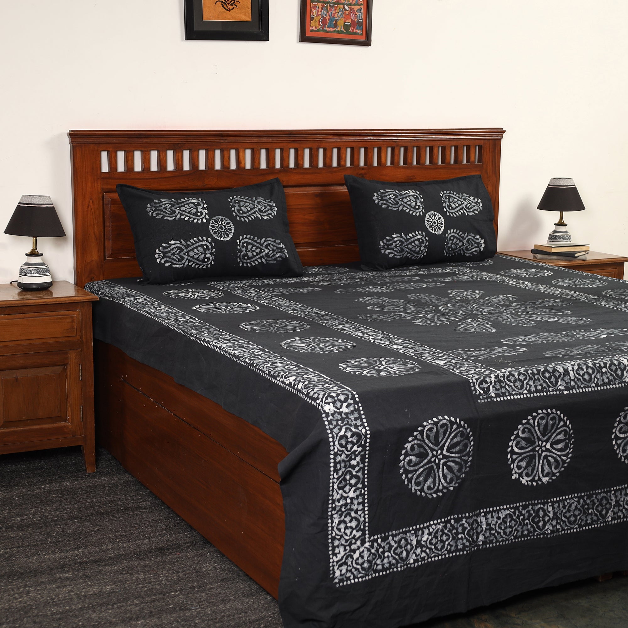 BATIK BY MD. SHARIFF Black - Hand Batik Printed Cotton Double Bed Cover with Pillow Covers (108 x 90 in) 01