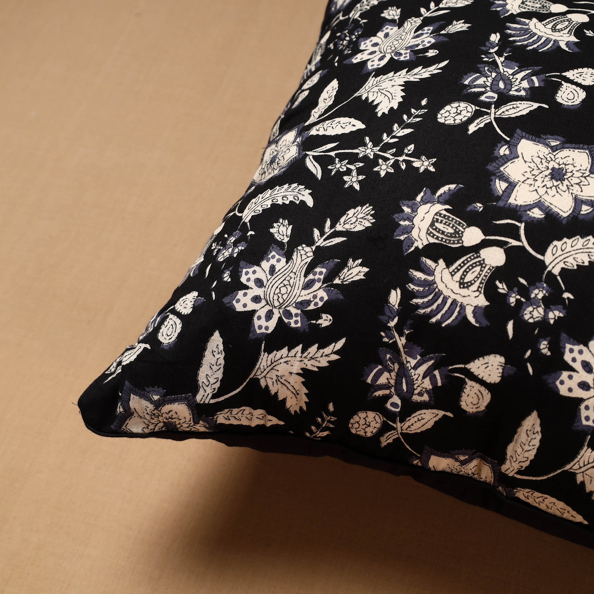 HAVELI CHRONICLES Black - Jaipur Print Cotton Cushion Cover (16 x 16 in) 89 - view 2