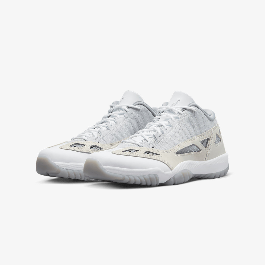 Jordan | AIR JORDAN 11 RETRO LOW IE { LT OREWOOD BRN/NEUTRAL GREY-WHITE
