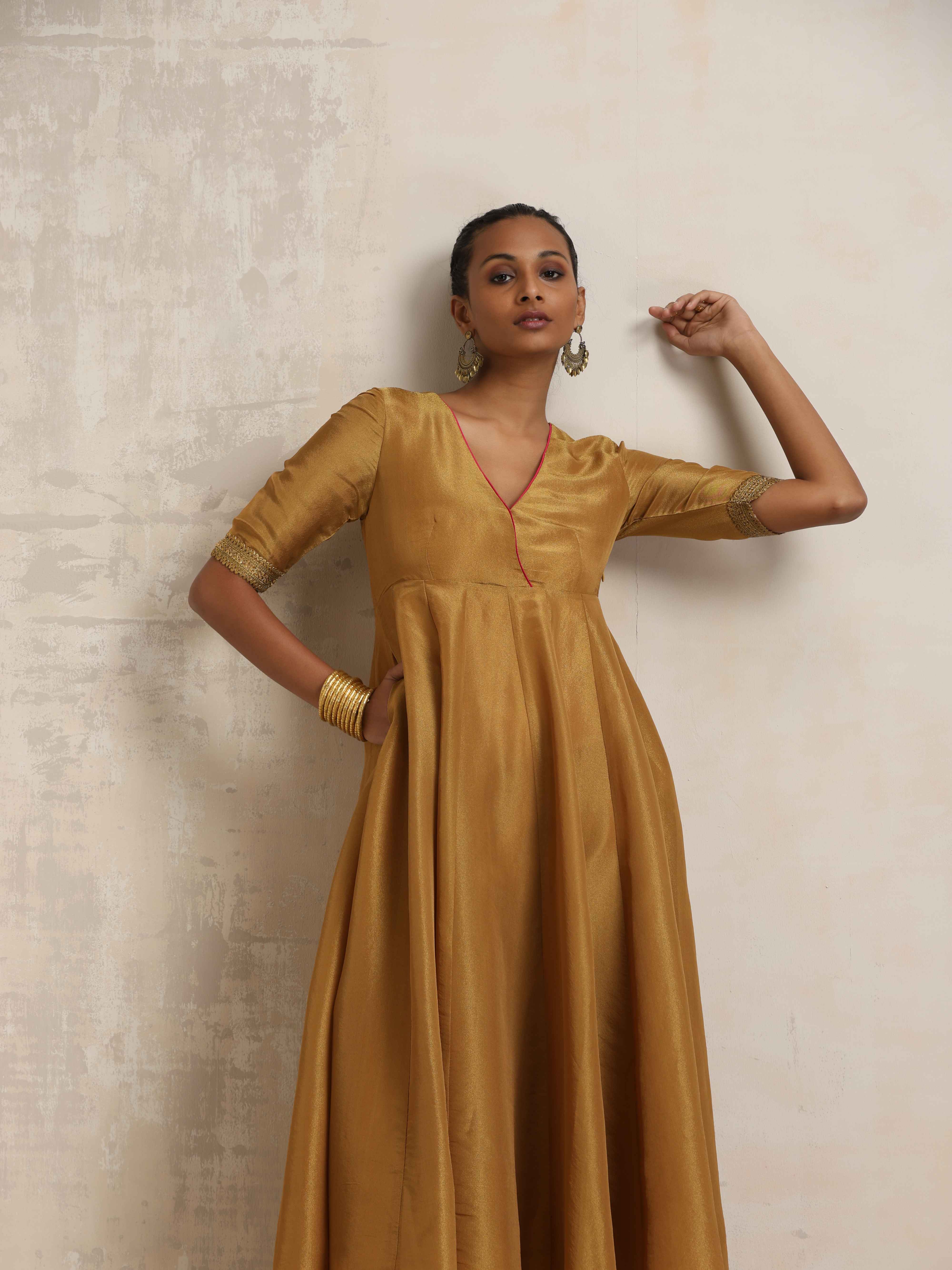 trueBrowns Gold Tissue Flared Anarkali Kurta Set - view 4