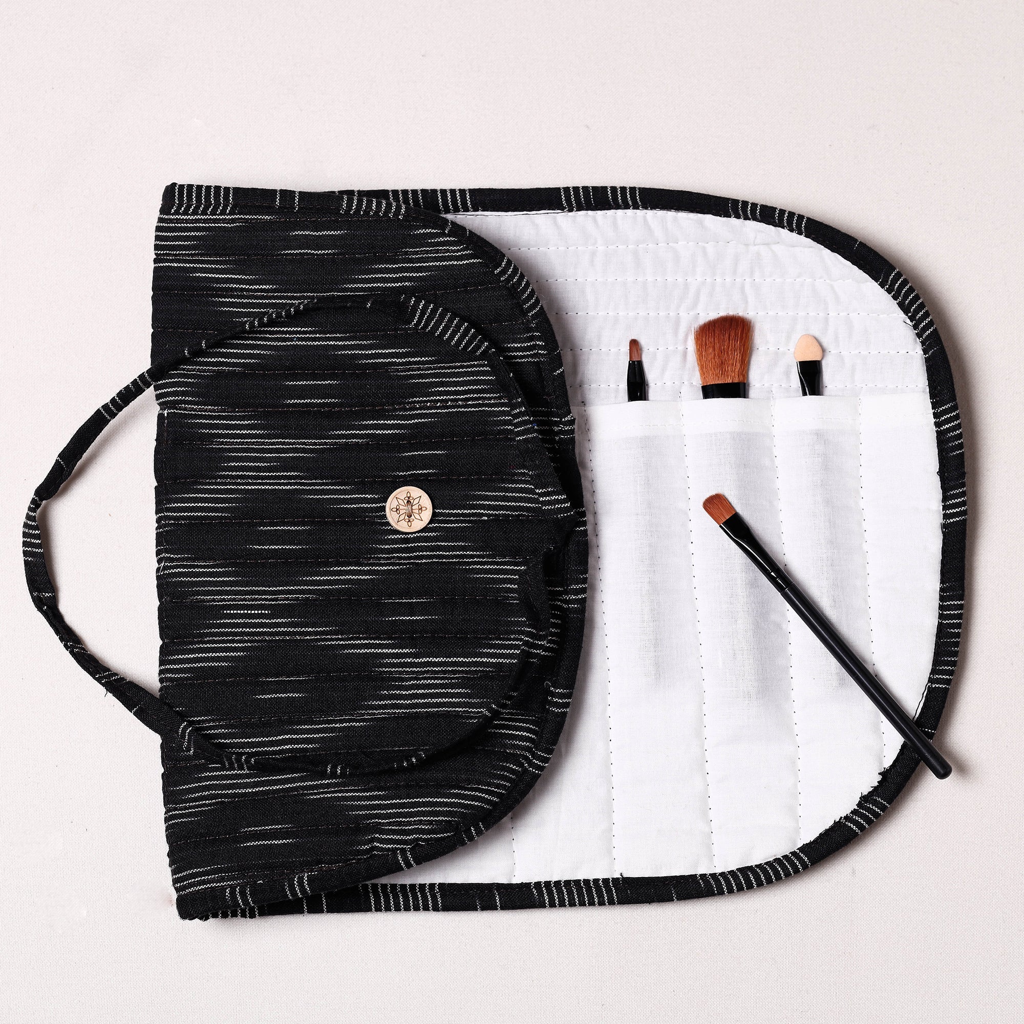 NOORI BAZAR Black - Ikat Fabric Multipurpose Segmented Make-up Brush Wrap Pouch/Case