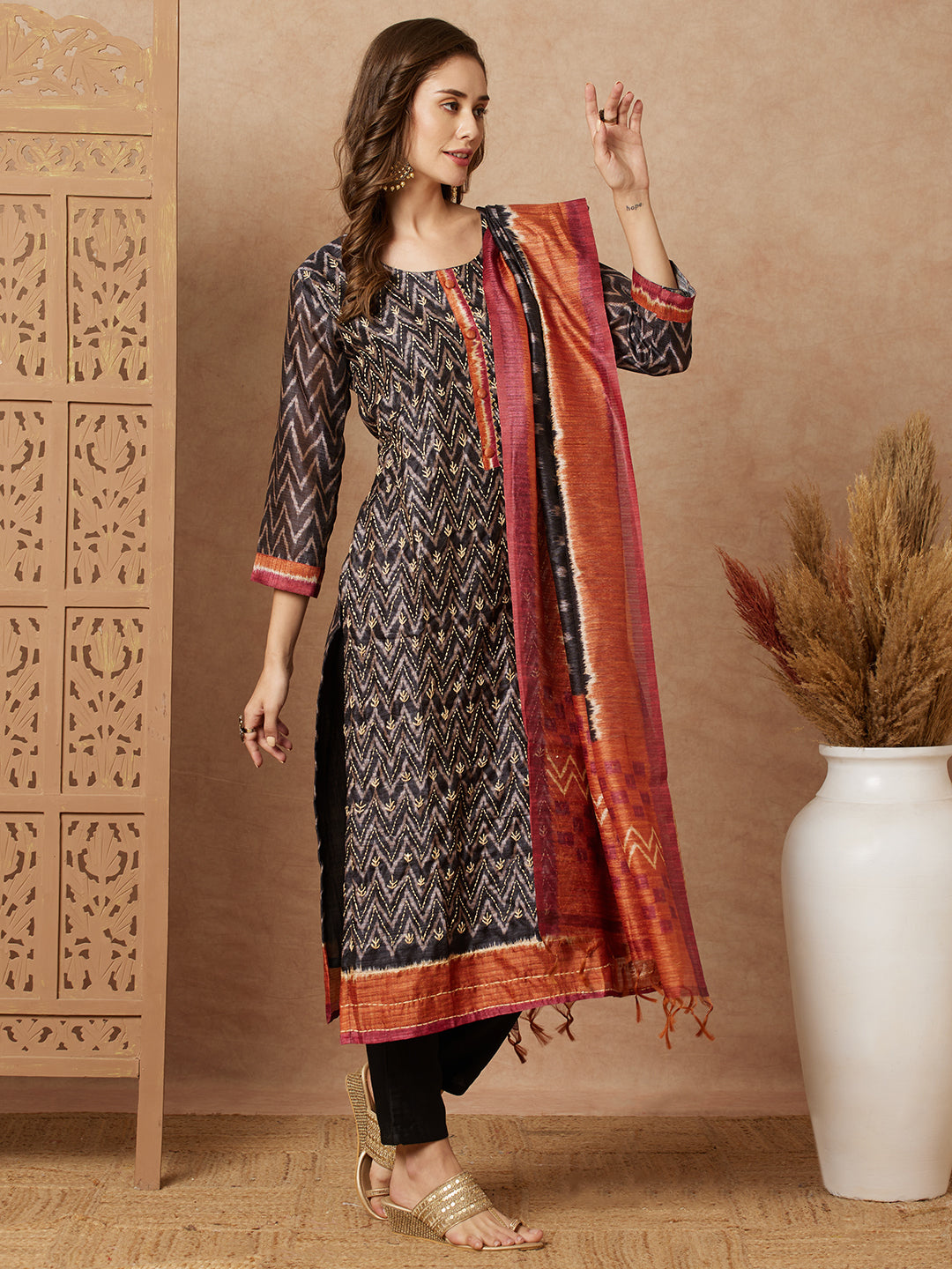 Fashor Ethnic Chevron Printed & Kantha Embroidered Straight Fit Kurta with Pant and Dupatta - Black - view 5