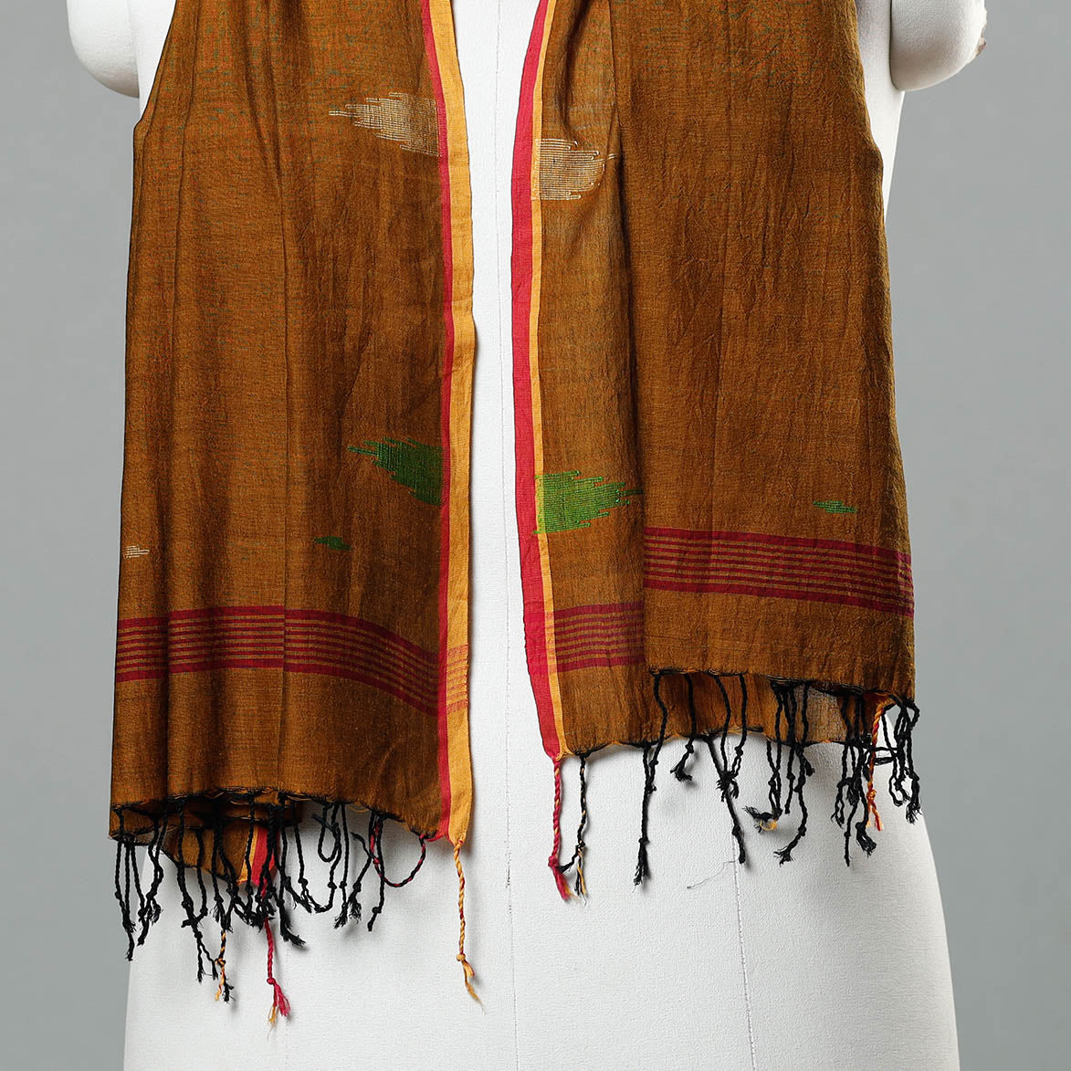 ALANKRITA Brown - Jamdani Handloom Cotton Stole with Tassels - view 3