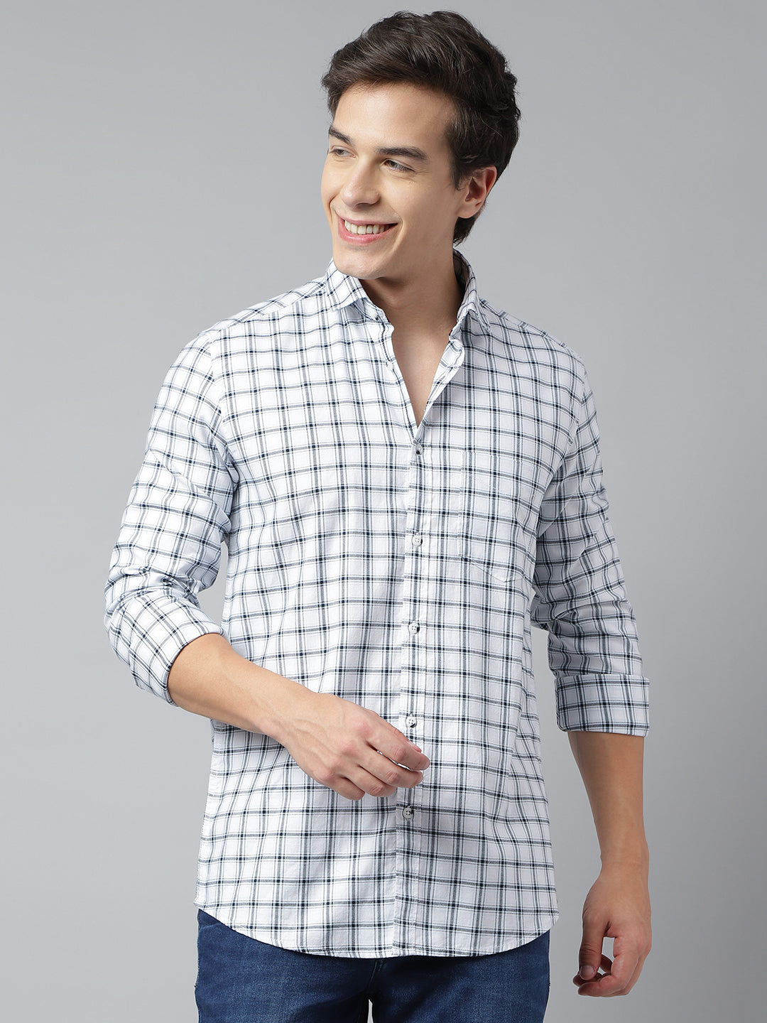 BlackTree Men White Standard Fit Checkered Casual Shirt