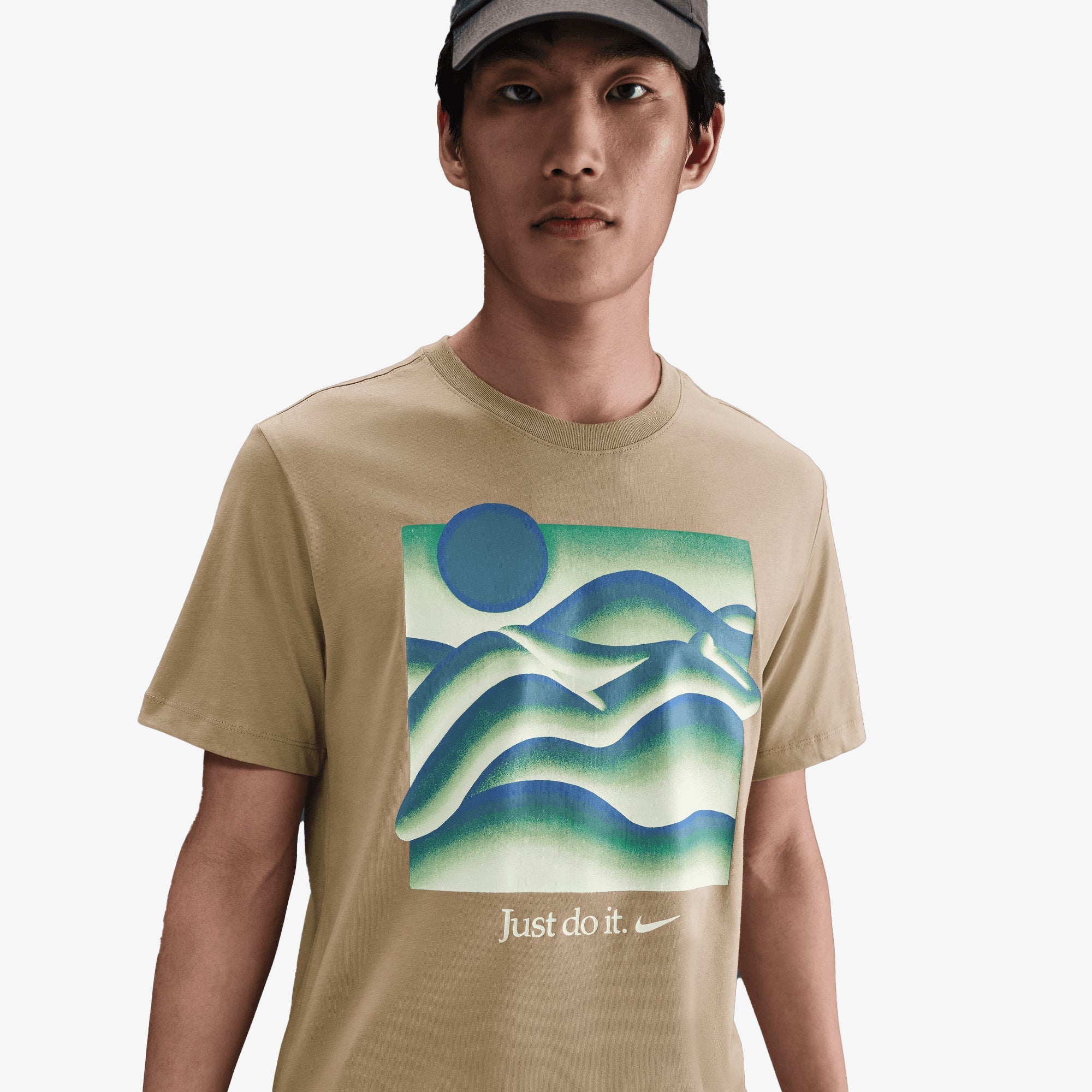 Nike | Sportswear T-shirt { Parachute Beige