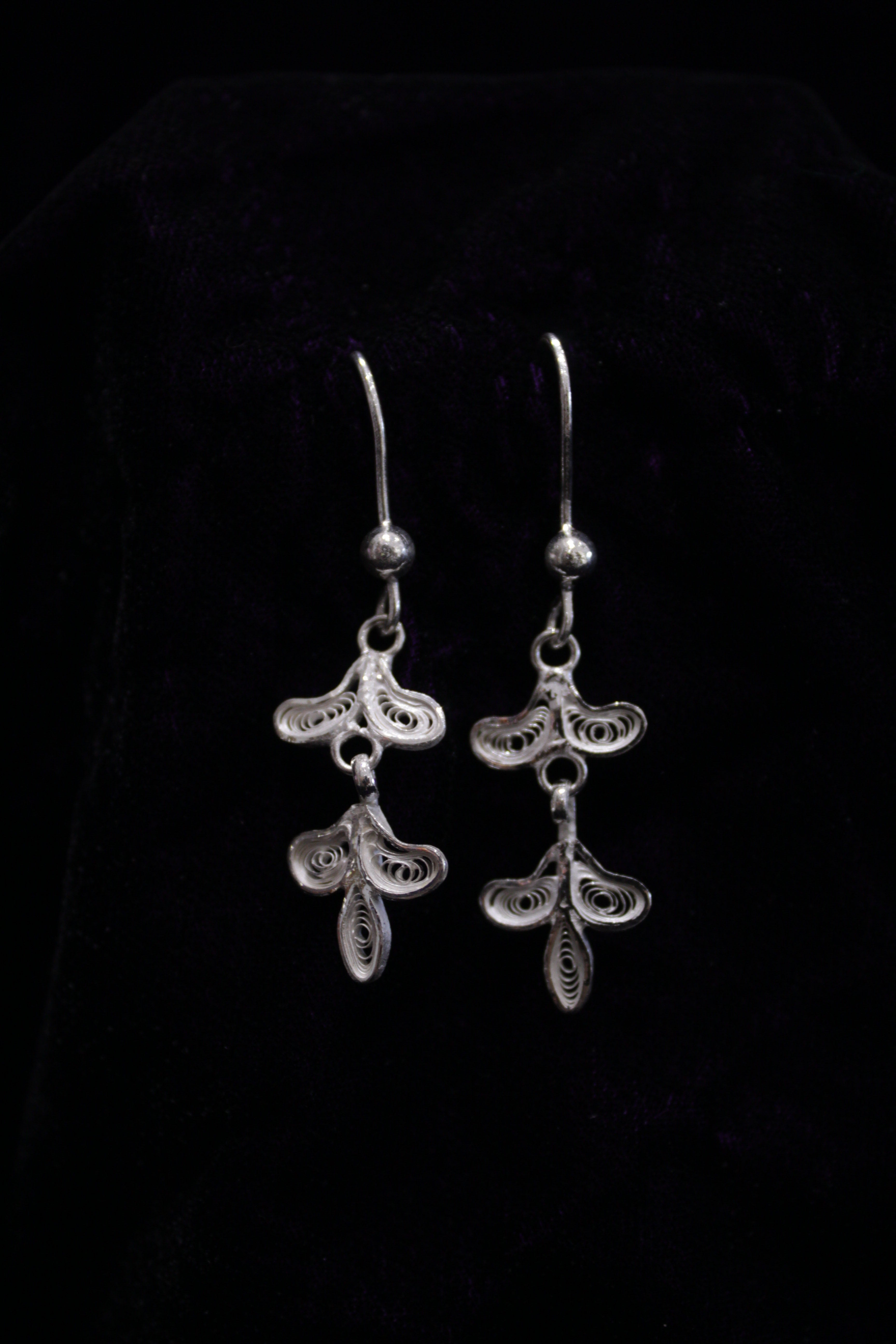 Indianvillez Sterling Leaf Shape Silver Filigree Earring Set - view 2