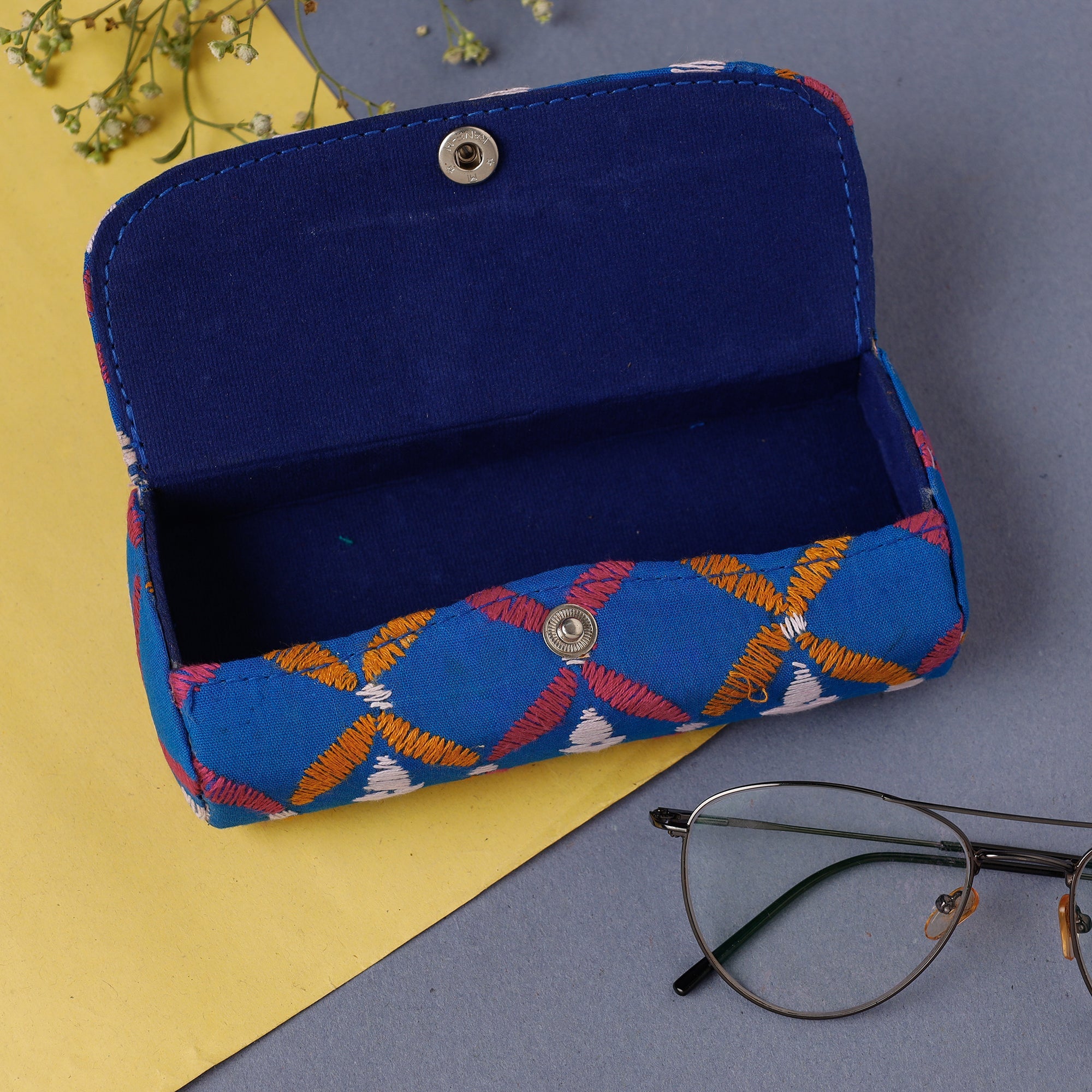 ASALKAAR Bengal Kantha Work Handcrafted Spectacles Case - view 2