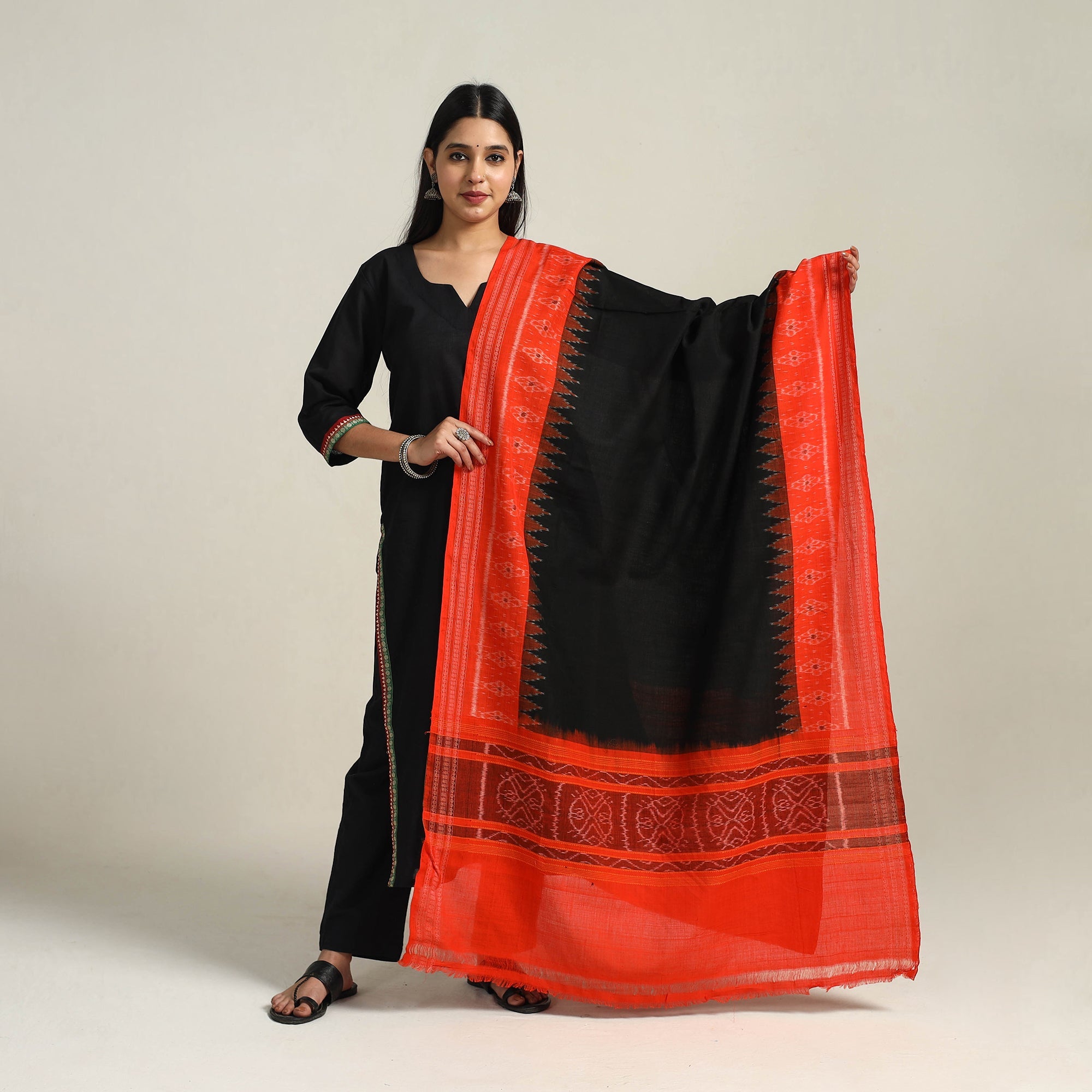 ASHOKA ASSEMBLE - CELEBRATING CRAFTS OF ODISHA Black - Handloom Cotton Sambalpuri Ikat Dupatta 04 - view 2