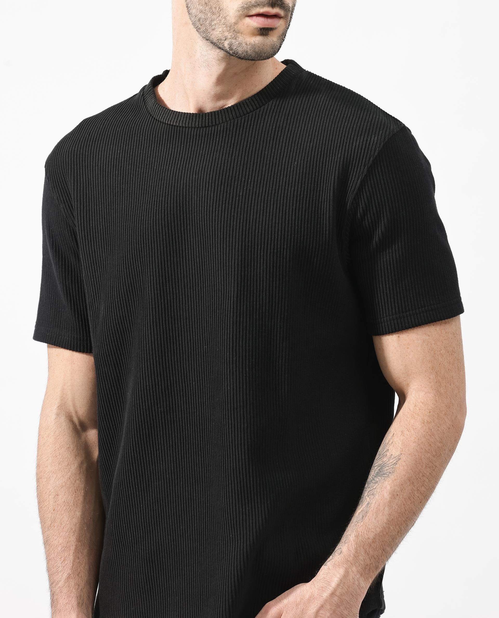 Rare Rabbit Men's Bree Black Crew Neck Ottoman Textured Drop Shoulder Half Sleeves Oversized Fit T-Shirt - view 4