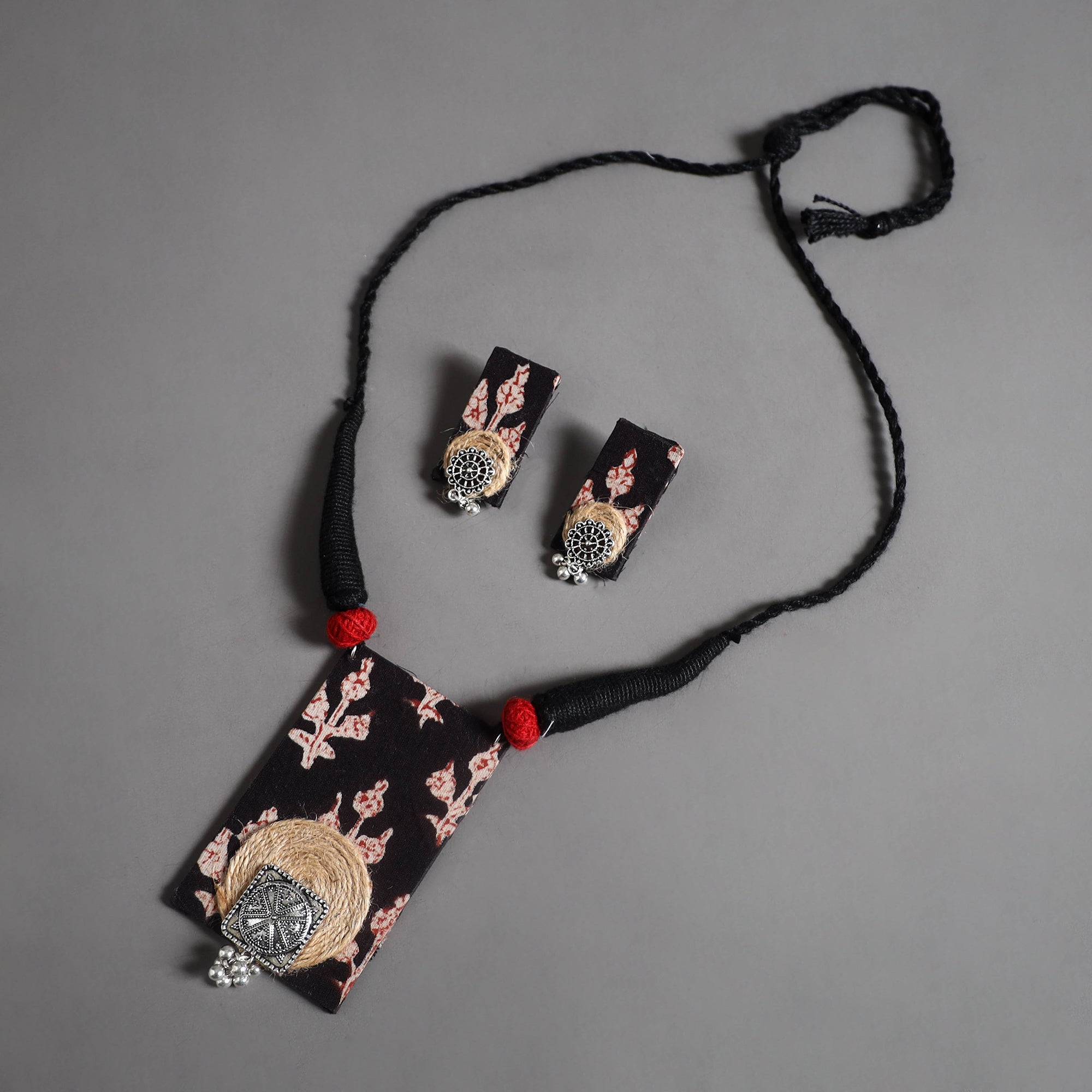 JALPARI Black - Handmade GS Jute Fabart Necklace Set 03 - view 2