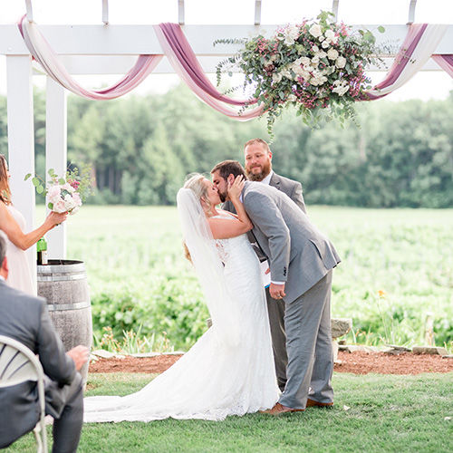 fiftyflowers.com Elegant New England Vineyard Wedding - view 12