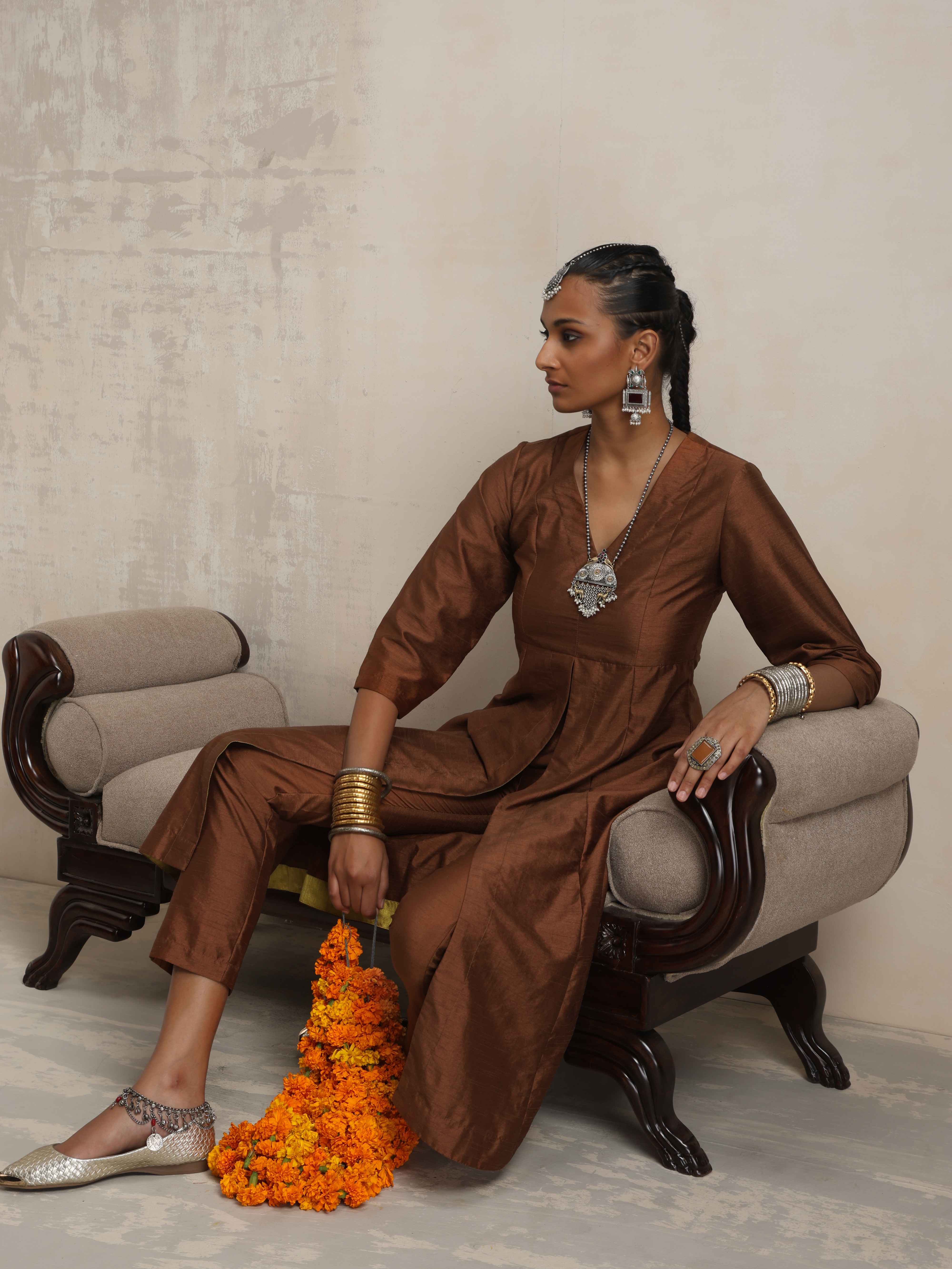 trueBrowns Brown Silk Slit Kurta Set - view 9