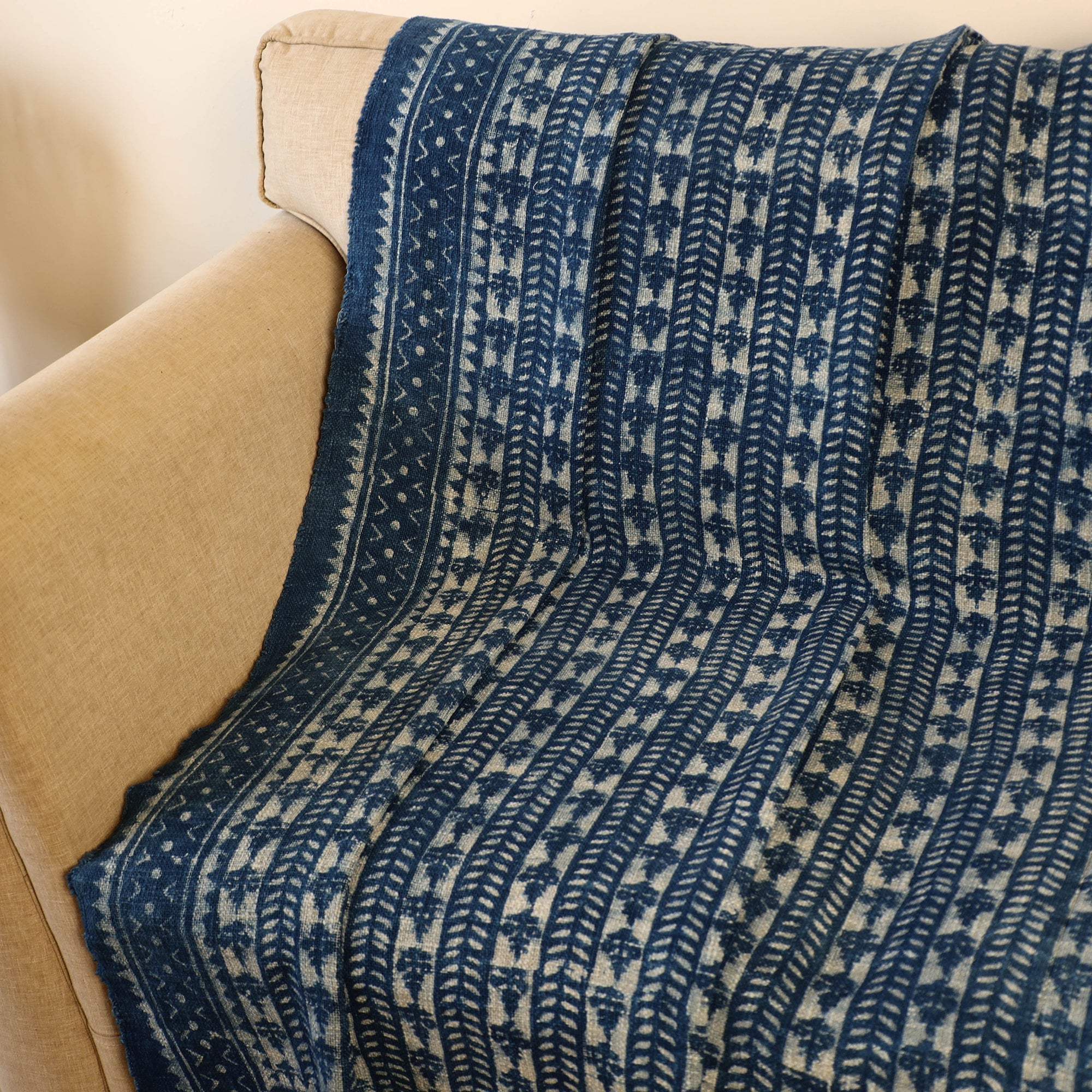 HAVELI CHRONICLES Handloom Jaipur Block Print Indigo Cotton Sofa Throw 03 - view 2