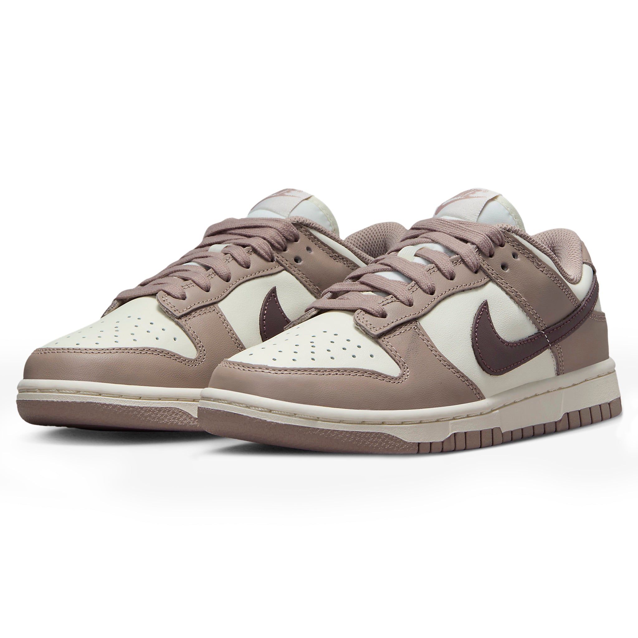 Nike Dunk Low Diffused Taupe (W) – Brown - view 2